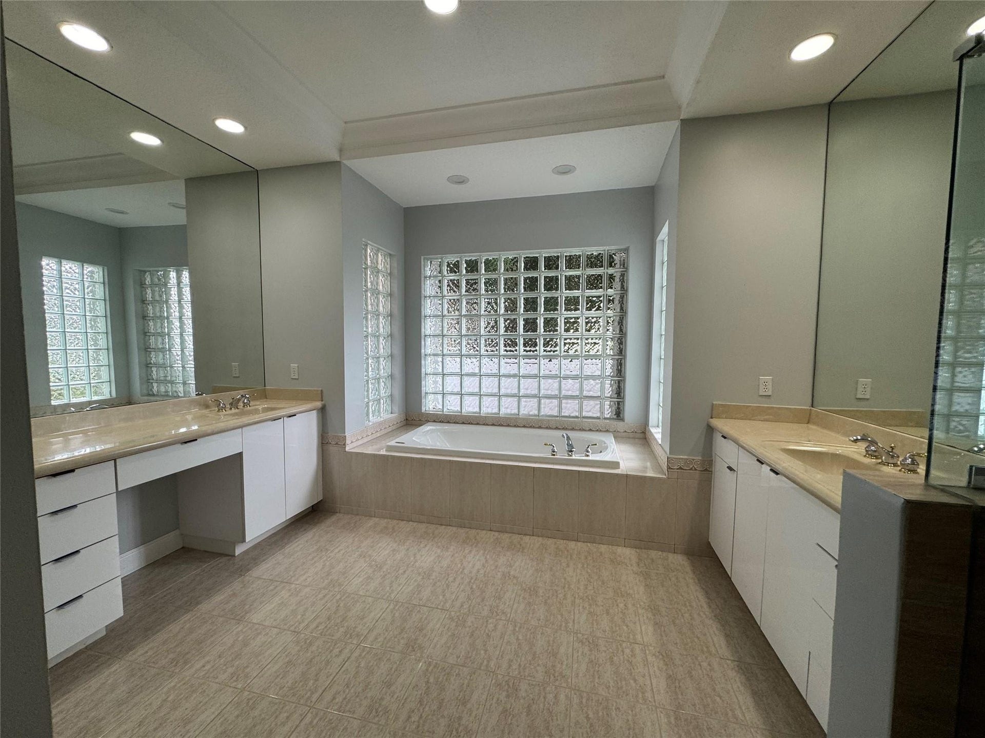 11165 Whitehawk Street, Plantation, Plantation, FL 33324 Photo 17