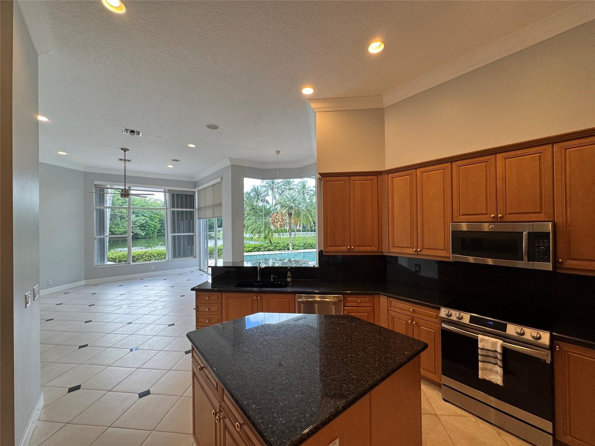 11165 Whitehawk Street, Plantation, Plantation, FL 33324 Photo 5