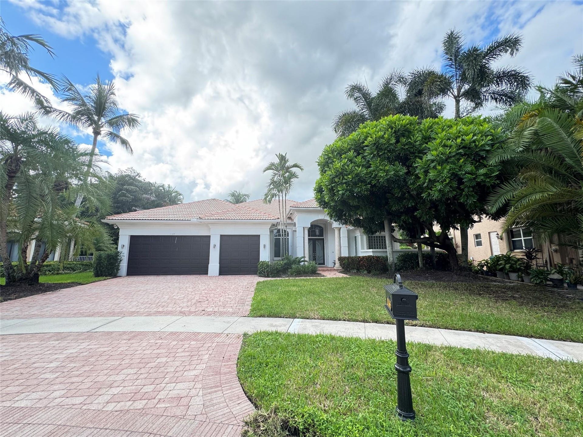 11165 Whitehawk Street, Plantation, Plantation, FL 33324 Photo 1