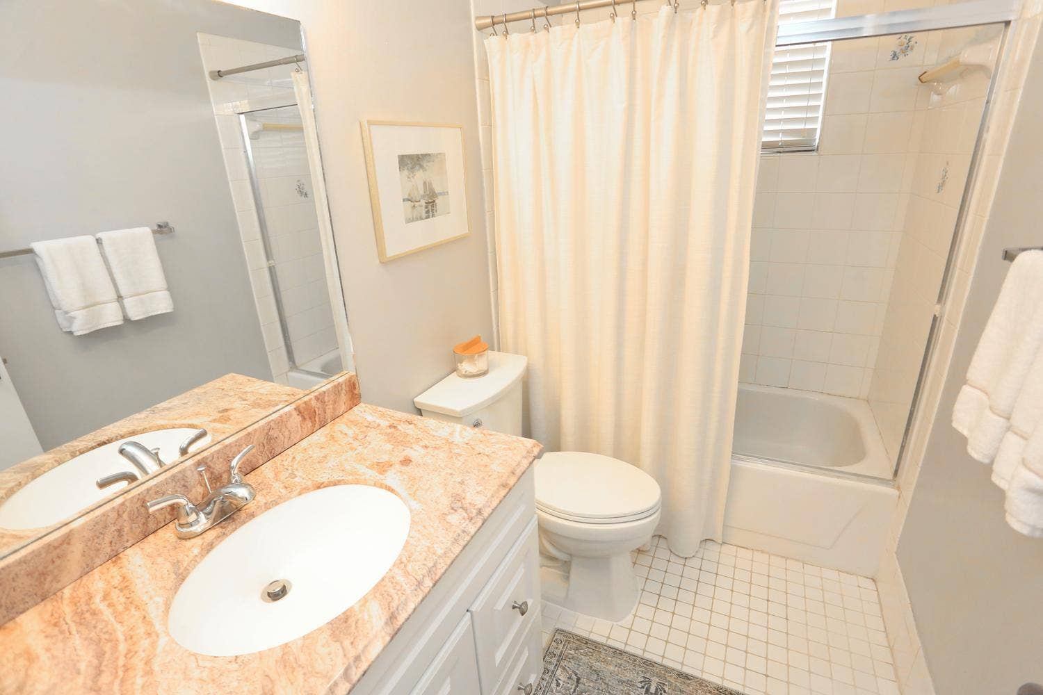 033-024-Guest Bathroom-1500x1000