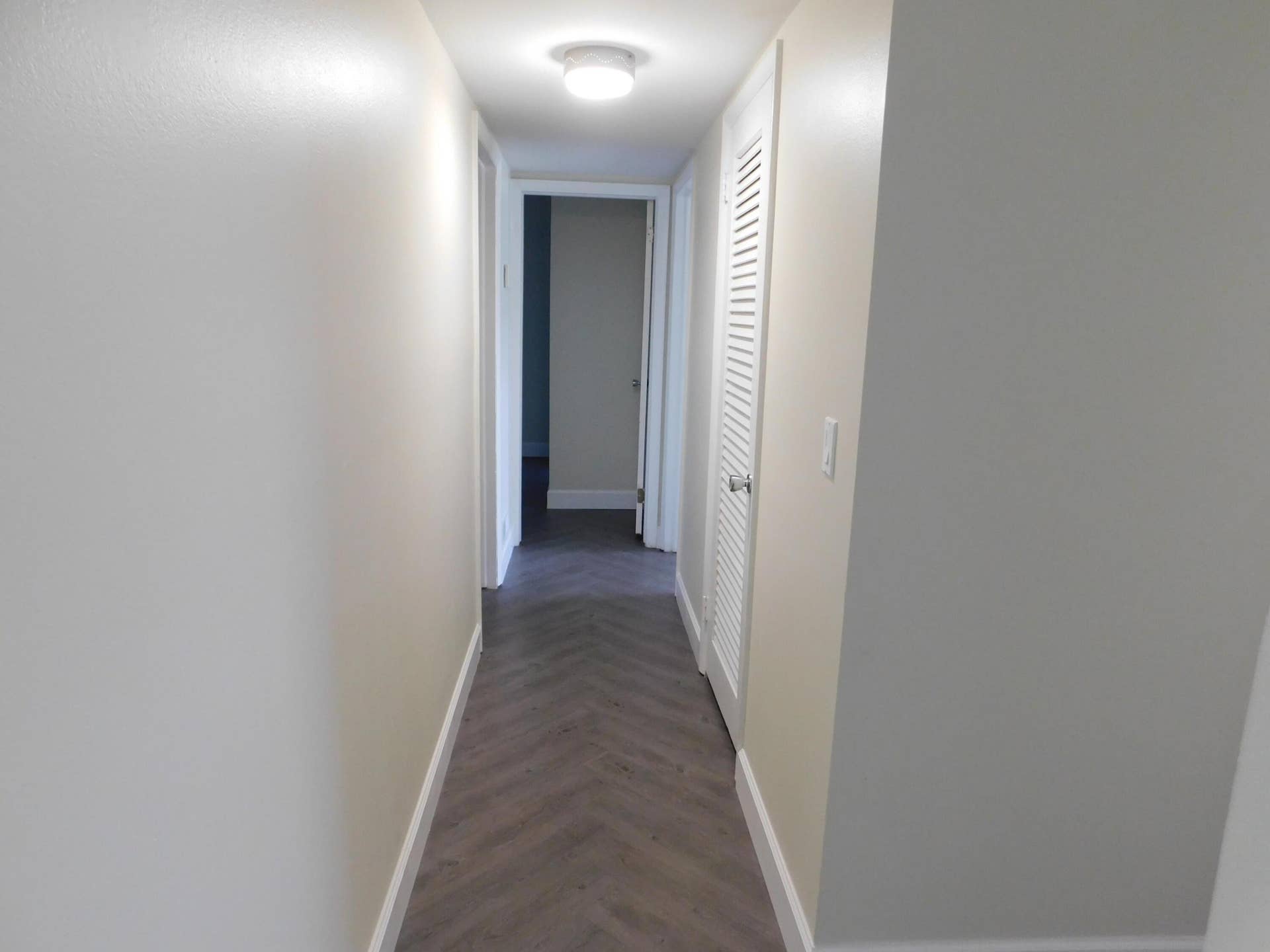 741 Hummingbird Way, #2, North Palm Beach, FL 33408 Hall