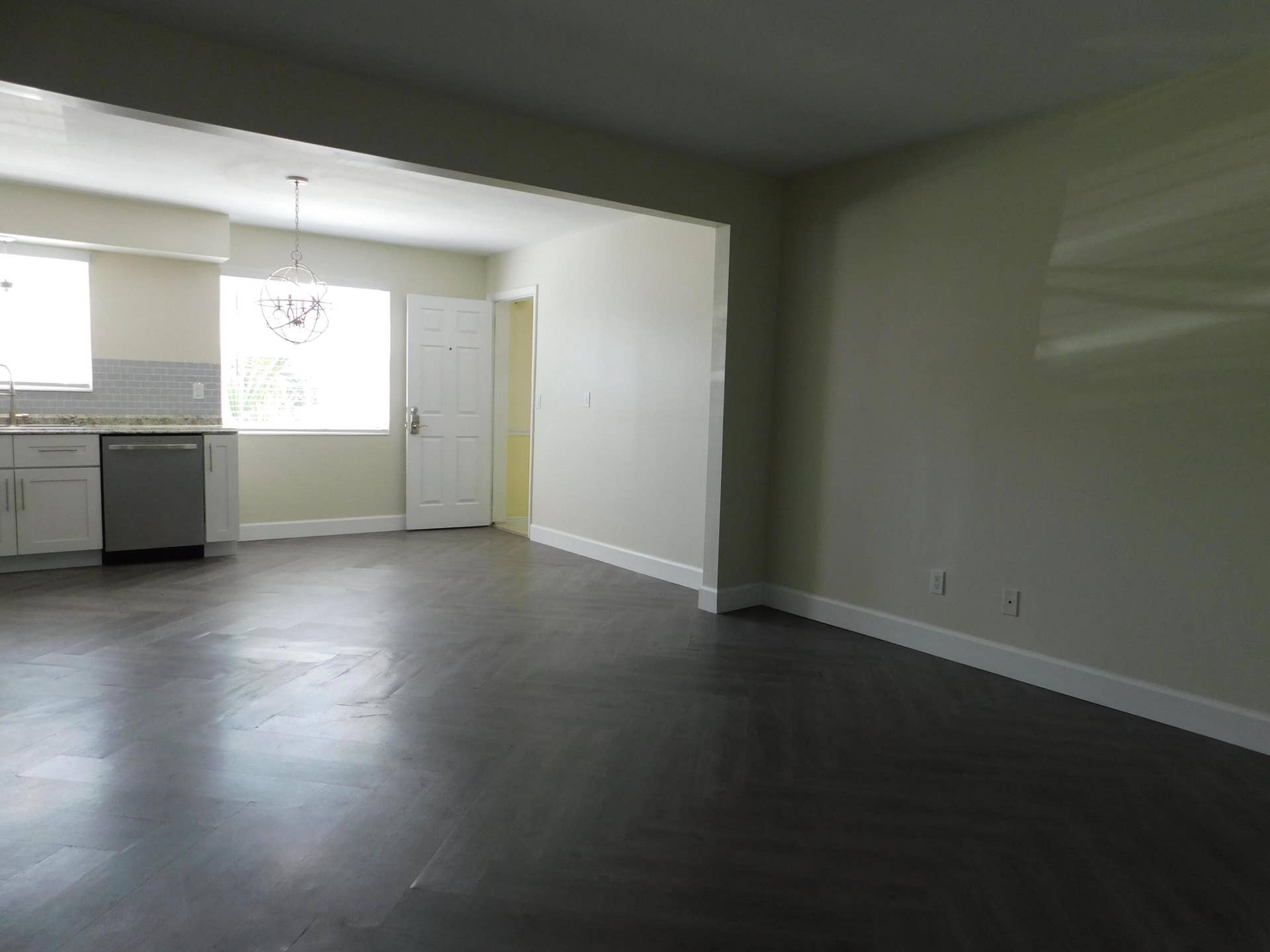741 Hummingbird Way, #2, North Palm Beach, FL 33408 Dining Living