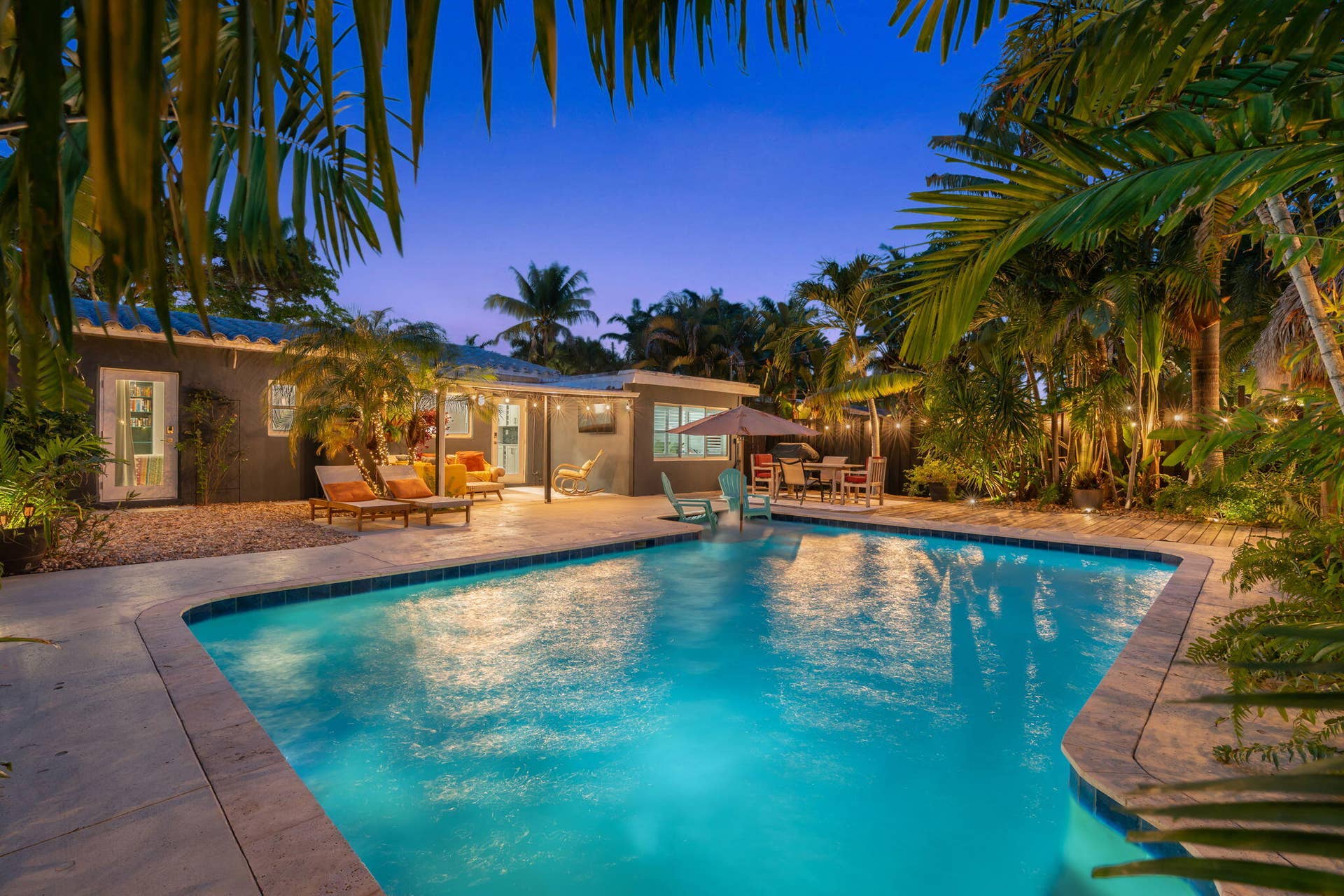 1522 NE 17th Terrace, Fort Lauderdale, FL 33304 61-web-or-mls-Twilight 1522 NE 17th Terr