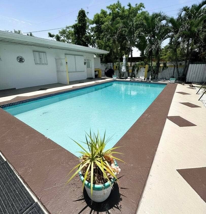 Property photo for 825 NE 6th Street, #2, Hallandale Beach, FL