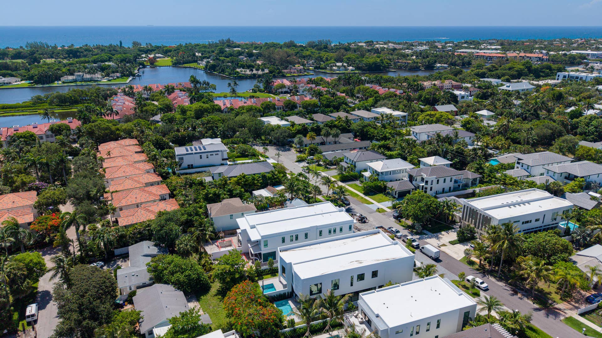 723 N Lake Ave Aerial 34