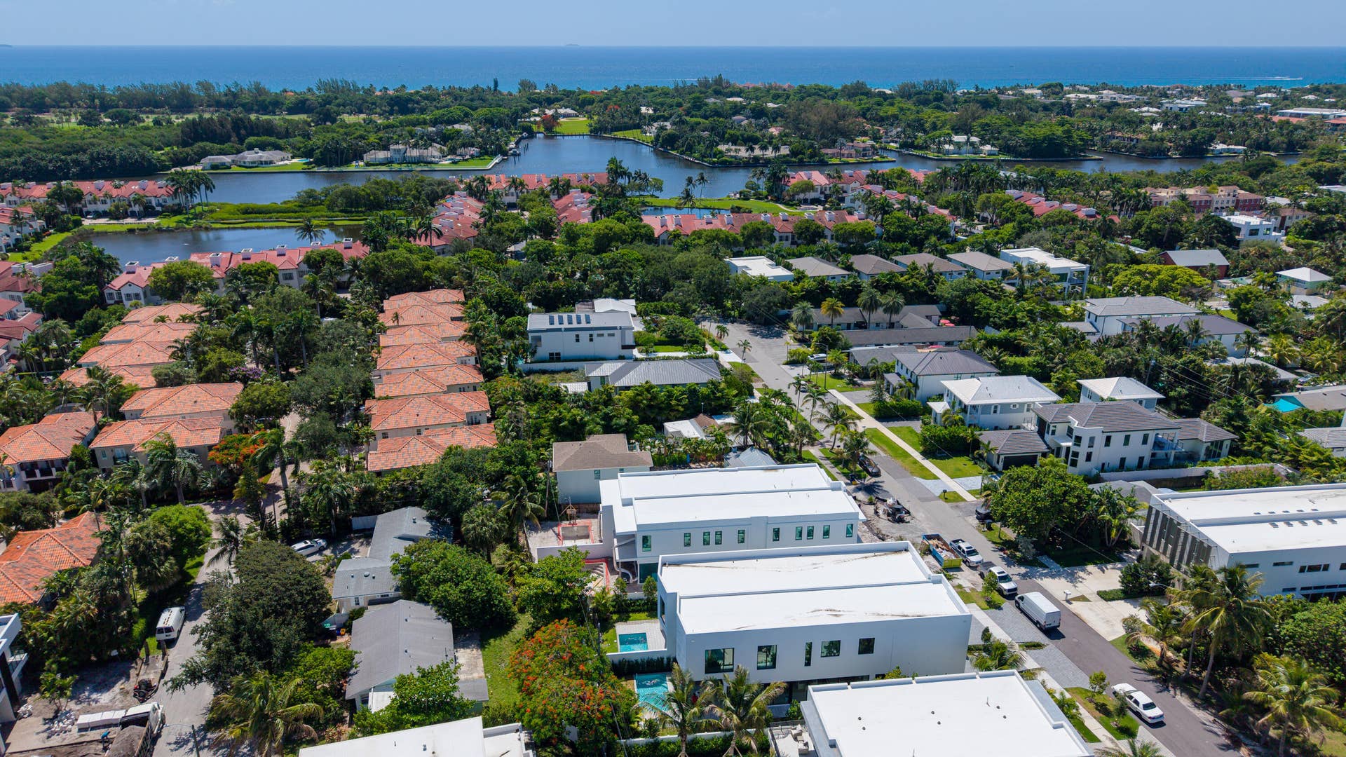 723 N Lake Ave Aerial 35