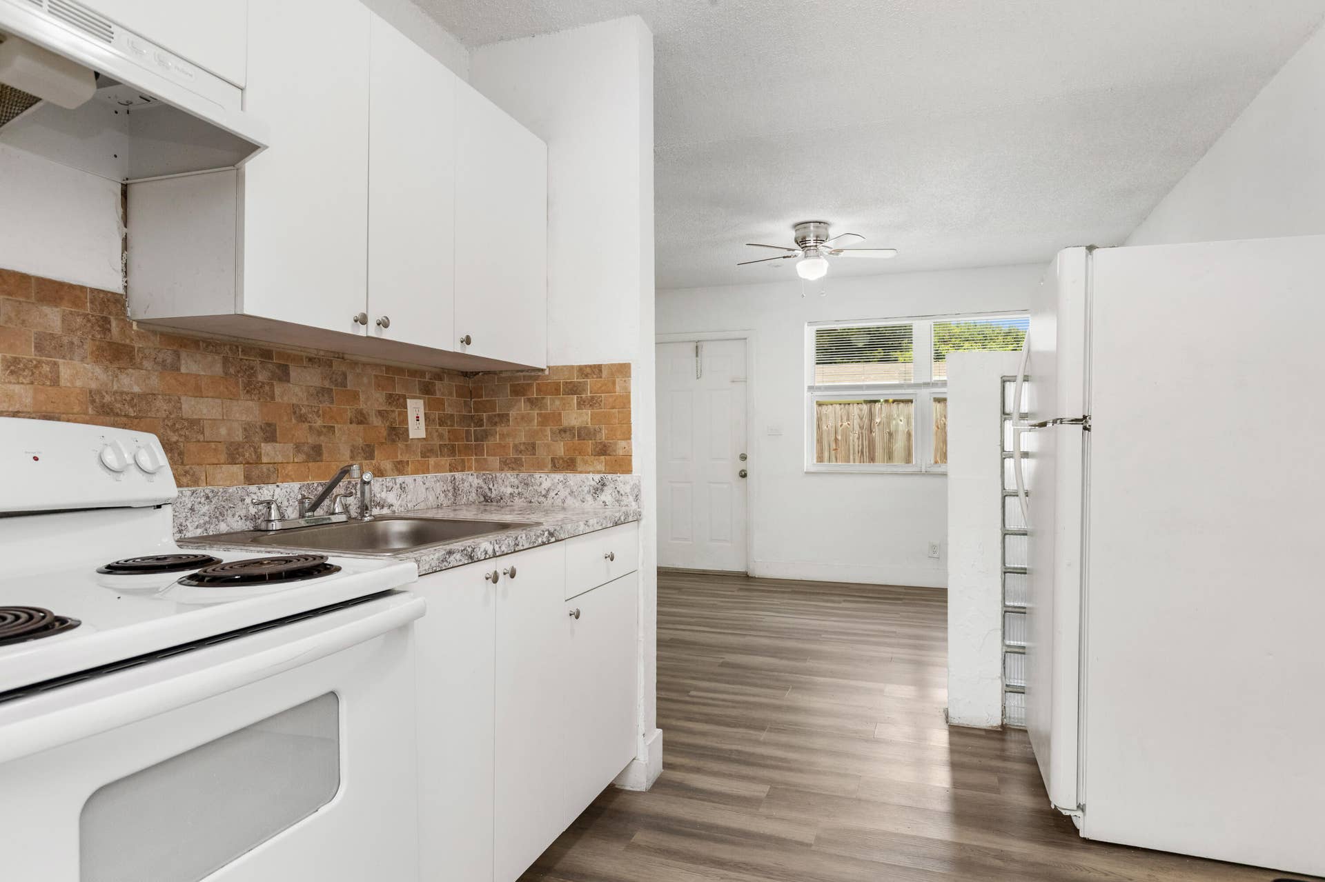 5521 SW 34th Street, #1-2, Hollywood, FL 33023 1I6A9940