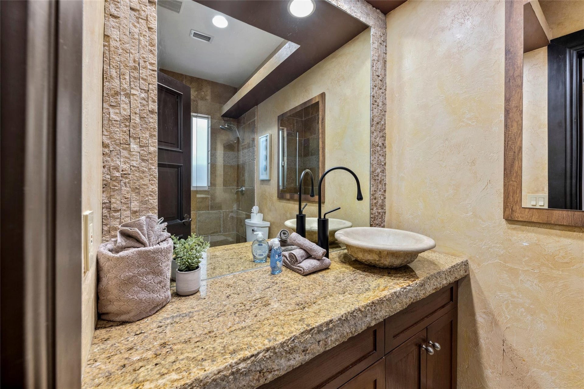 2430 Castilla Isle, Fort Lauderdale, FL 33301 Photo 37