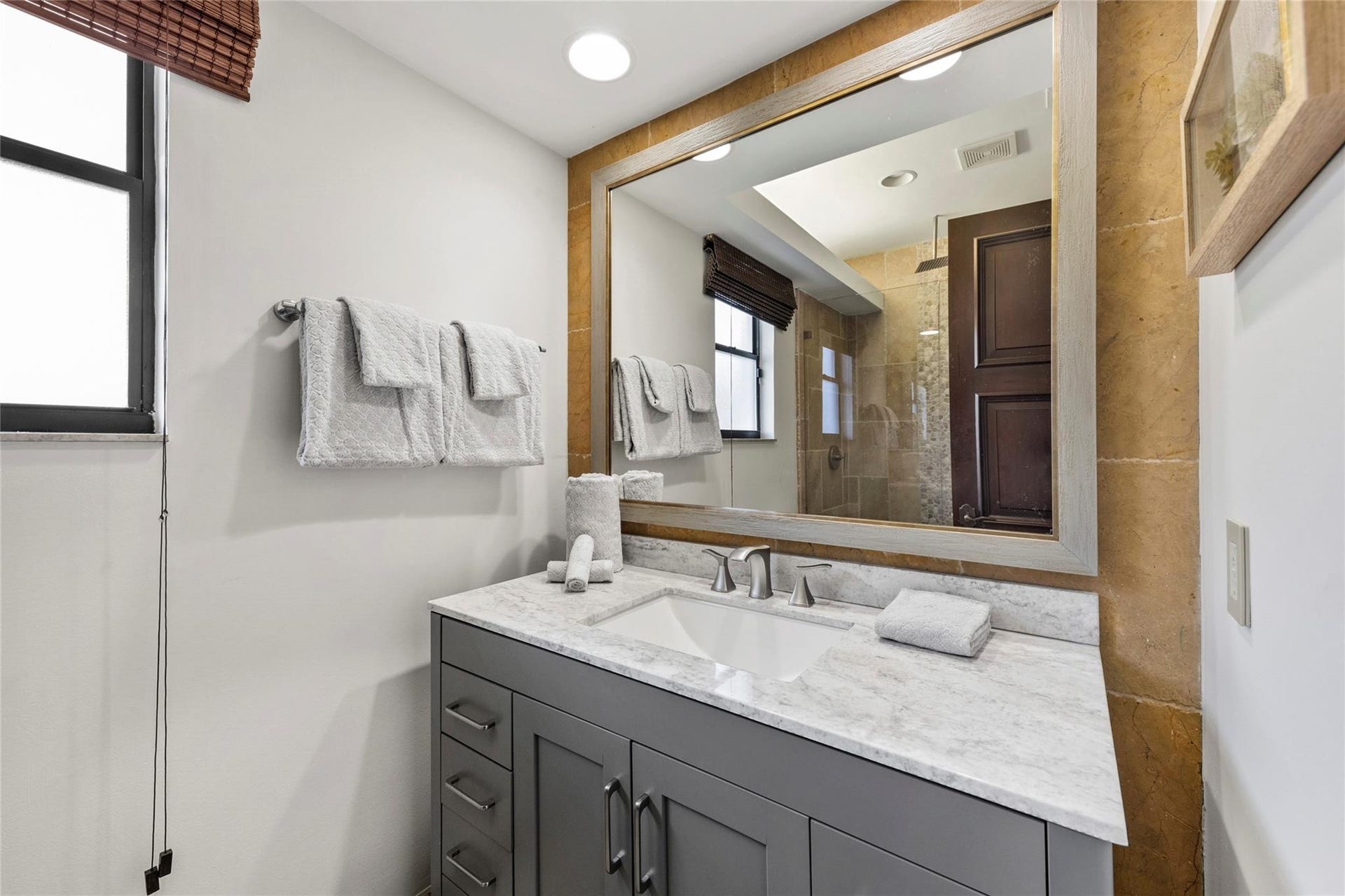 2430 Castilla Isle, Fort Lauderdale, FL 33301 Photo 31