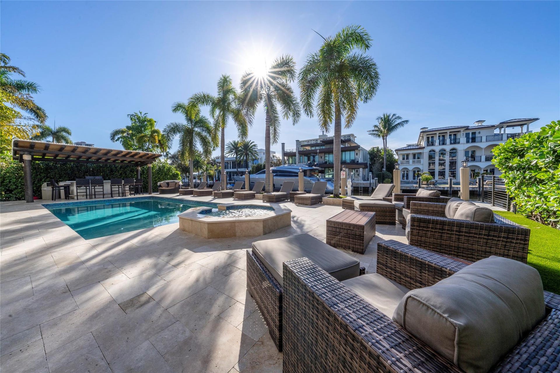 2430 Castilla Isle, Fort Lauderdale, FL 33301 Photo 52