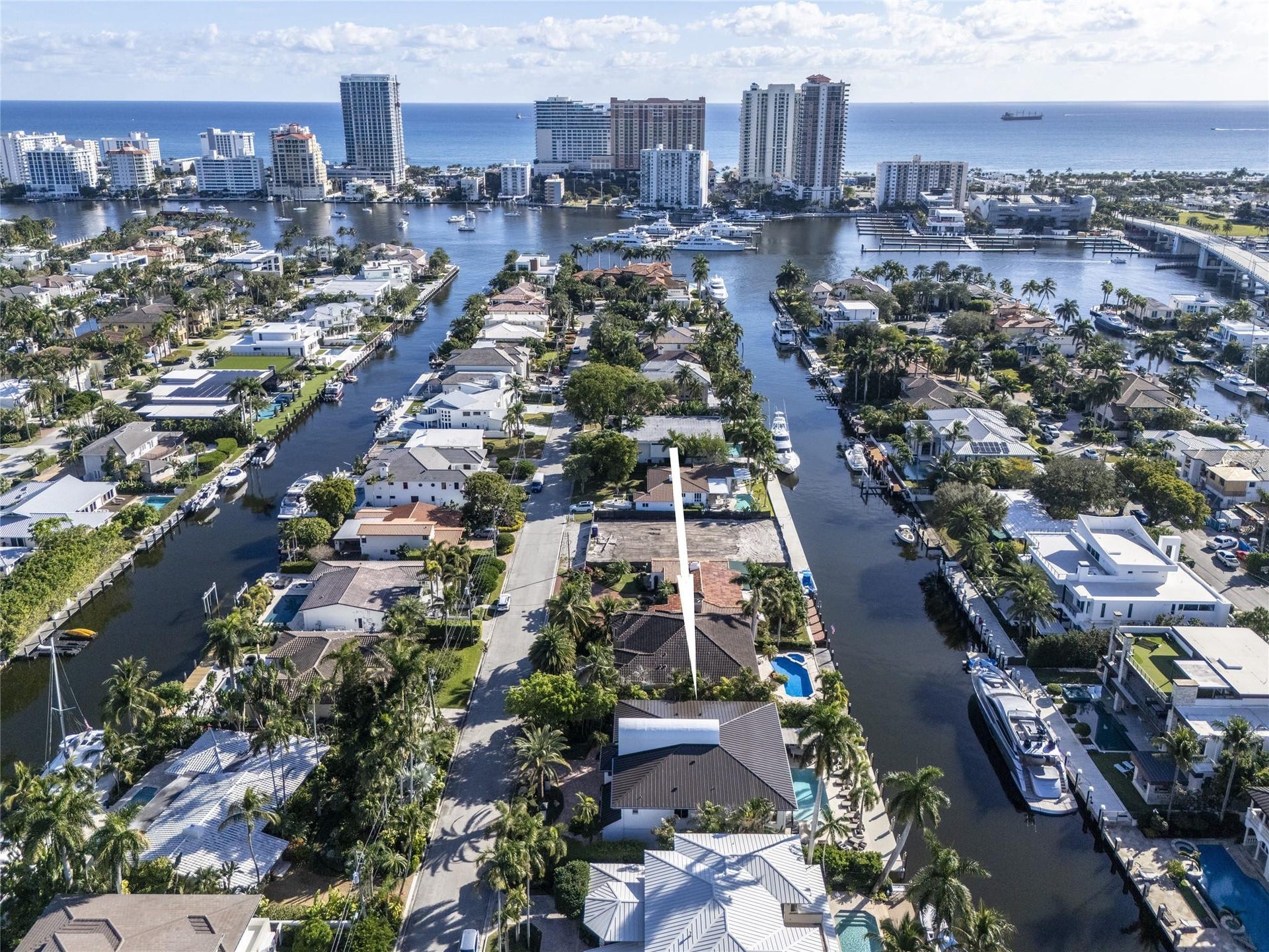 2430 Castilla Isle, Fort Lauderdale, FL 33301 Photo 56