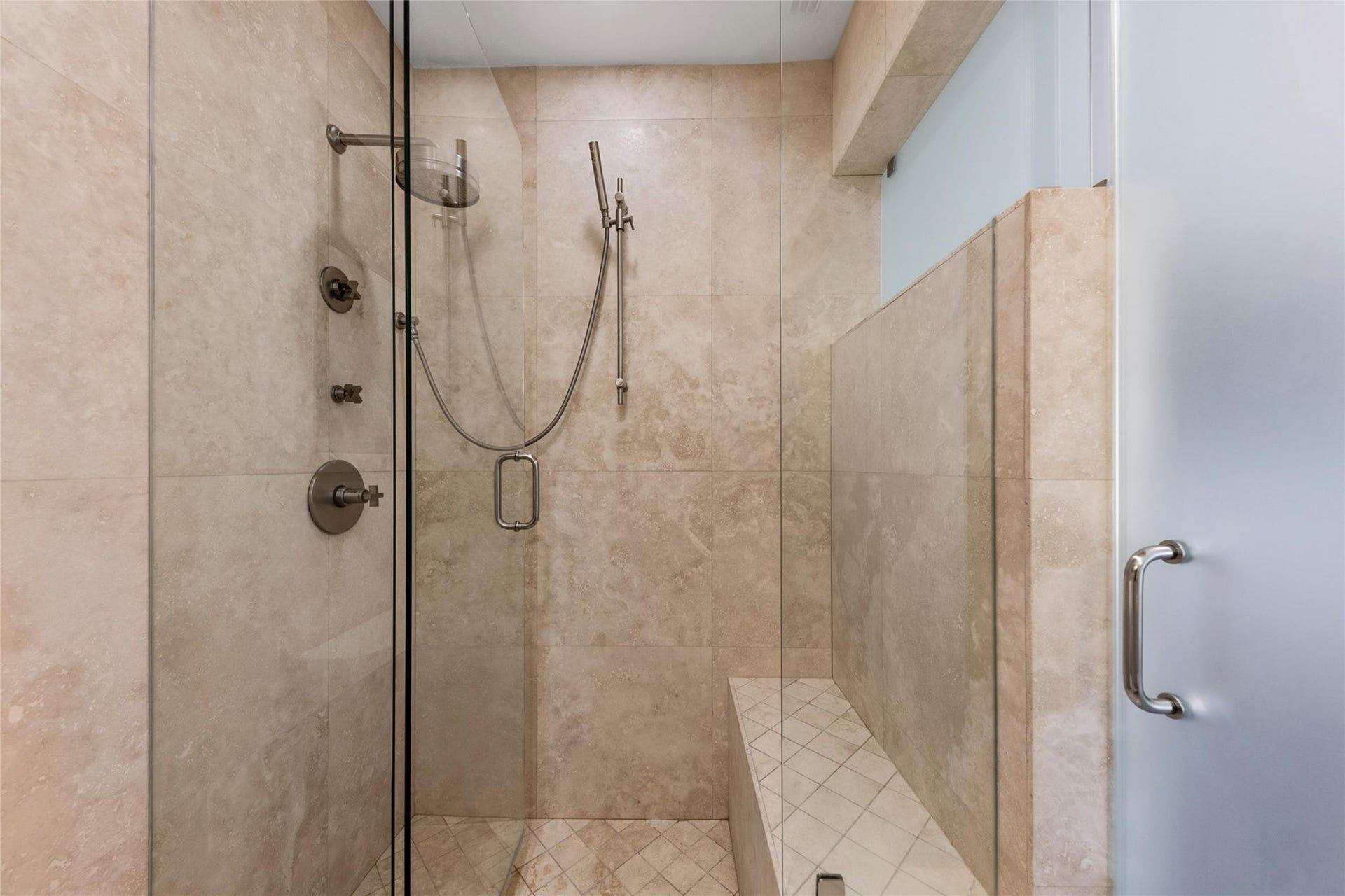 2430 Castilla Isle, Fort Lauderdale, FL 33301 Photo 27