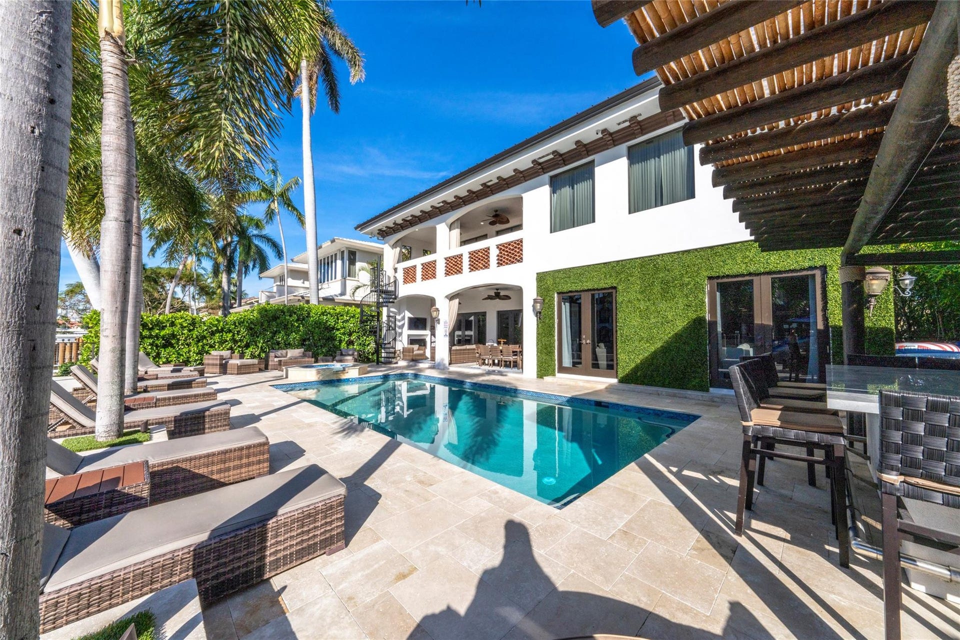 2430 Castilla Isle, Fort Lauderdale, FL 33301 Photo 49