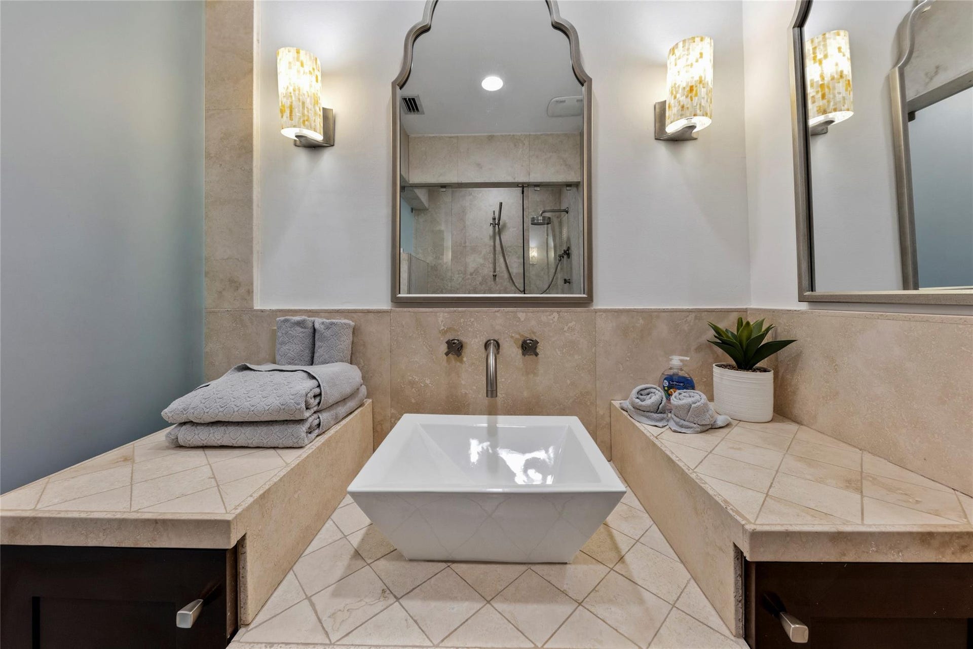 2430 Castilla Isle, Fort Lauderdale, FL 33301 Photo 28