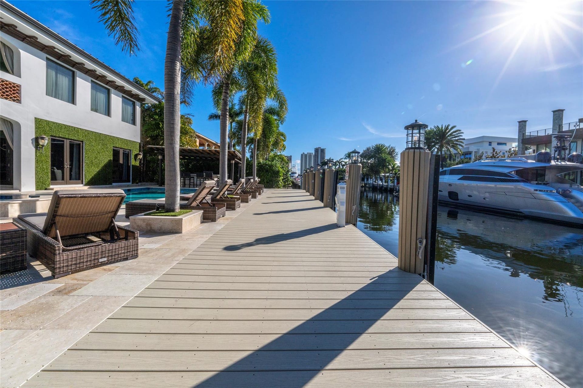 2430 Castilla Isle, Fort Lauderdale, FL 33301 Photo 51