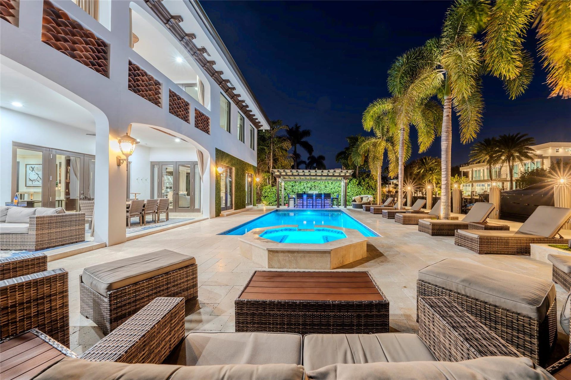 2430 Castilla Isle, Fort Lauderdale, FL 33301 Photo 5