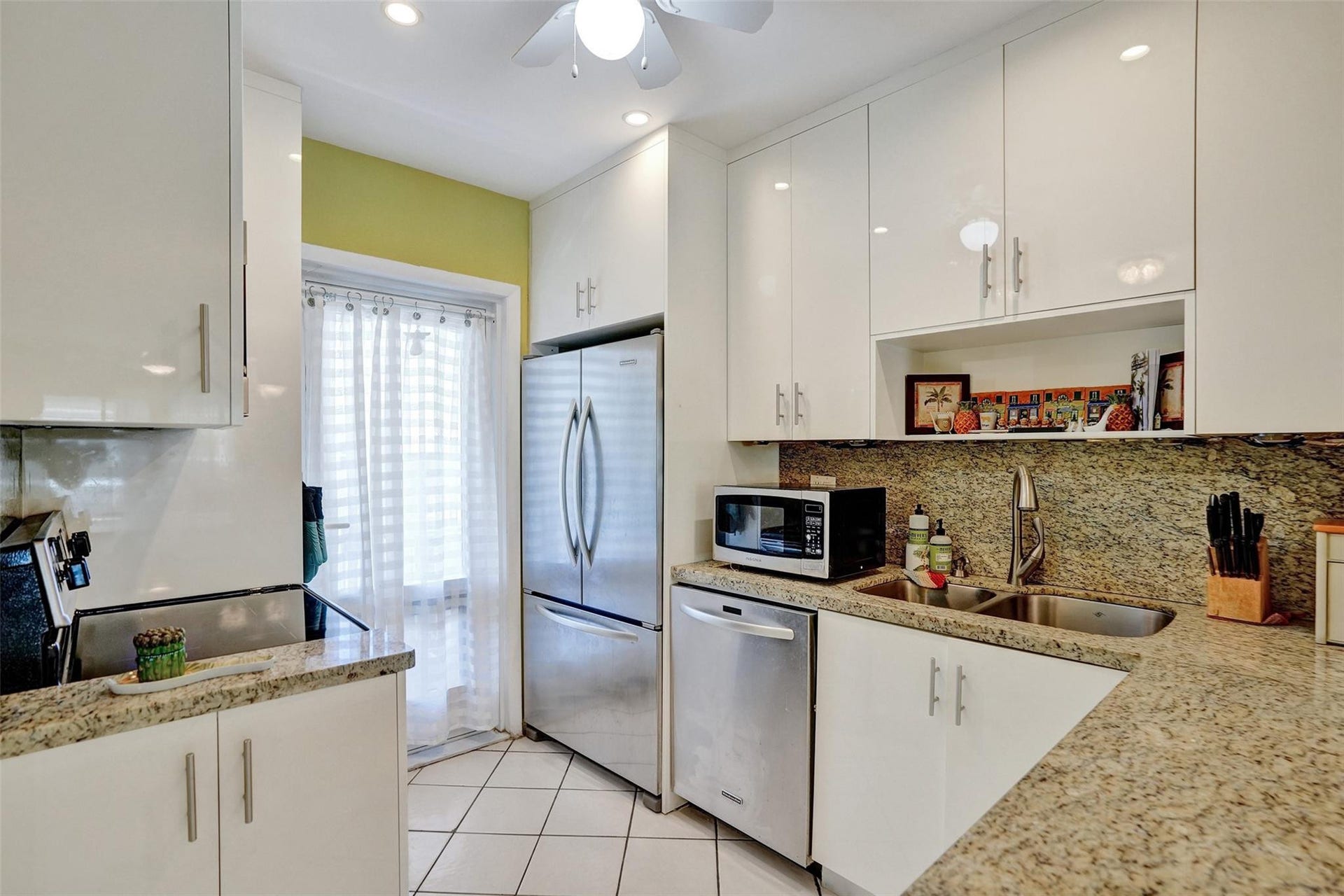 1461 S Ocean Boulevard, #303, Lauderdale By The Sea, FL 33062 Photo 7