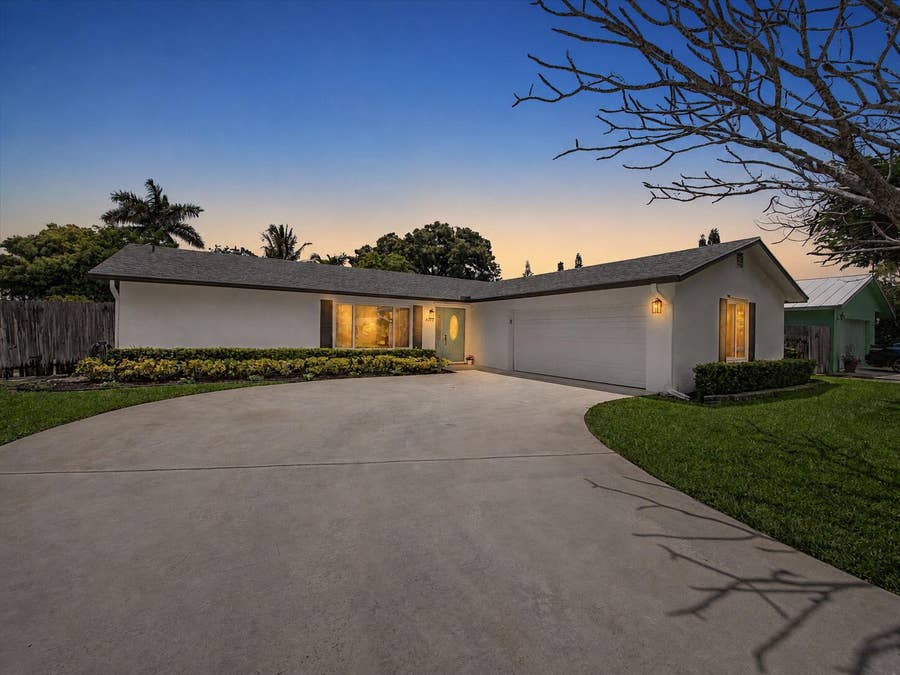 Property photo for 126 Chapel Lane, Tequesta, FL