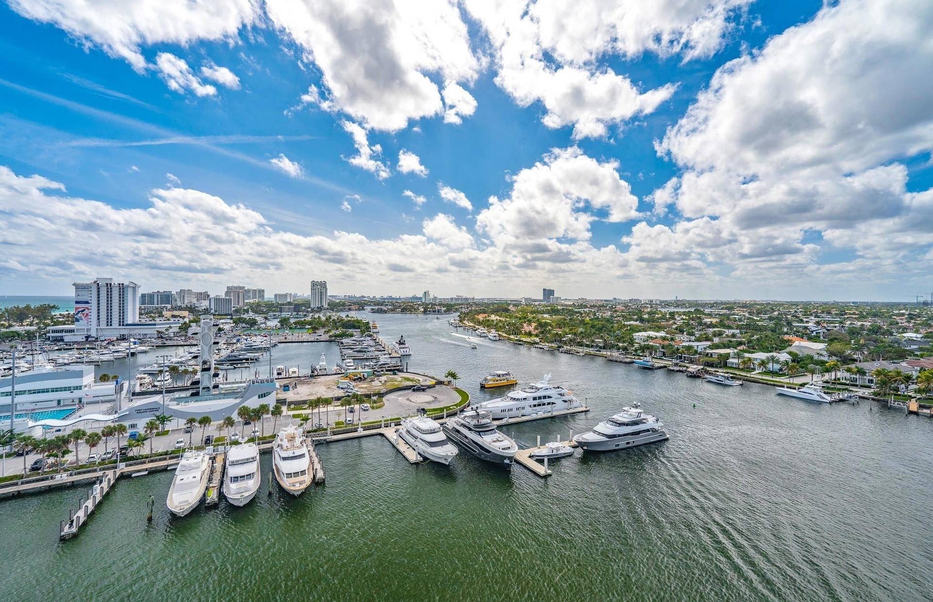 1 Las Olas Circle, #610, Fort Lauderdale, FL 33316 Intracoastal view