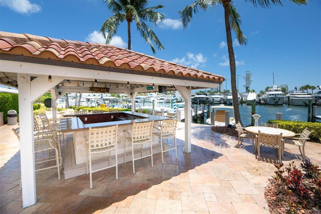 1 Las Olas Circle, #610, Fort Lauderdale, FL 33316 Tiki
