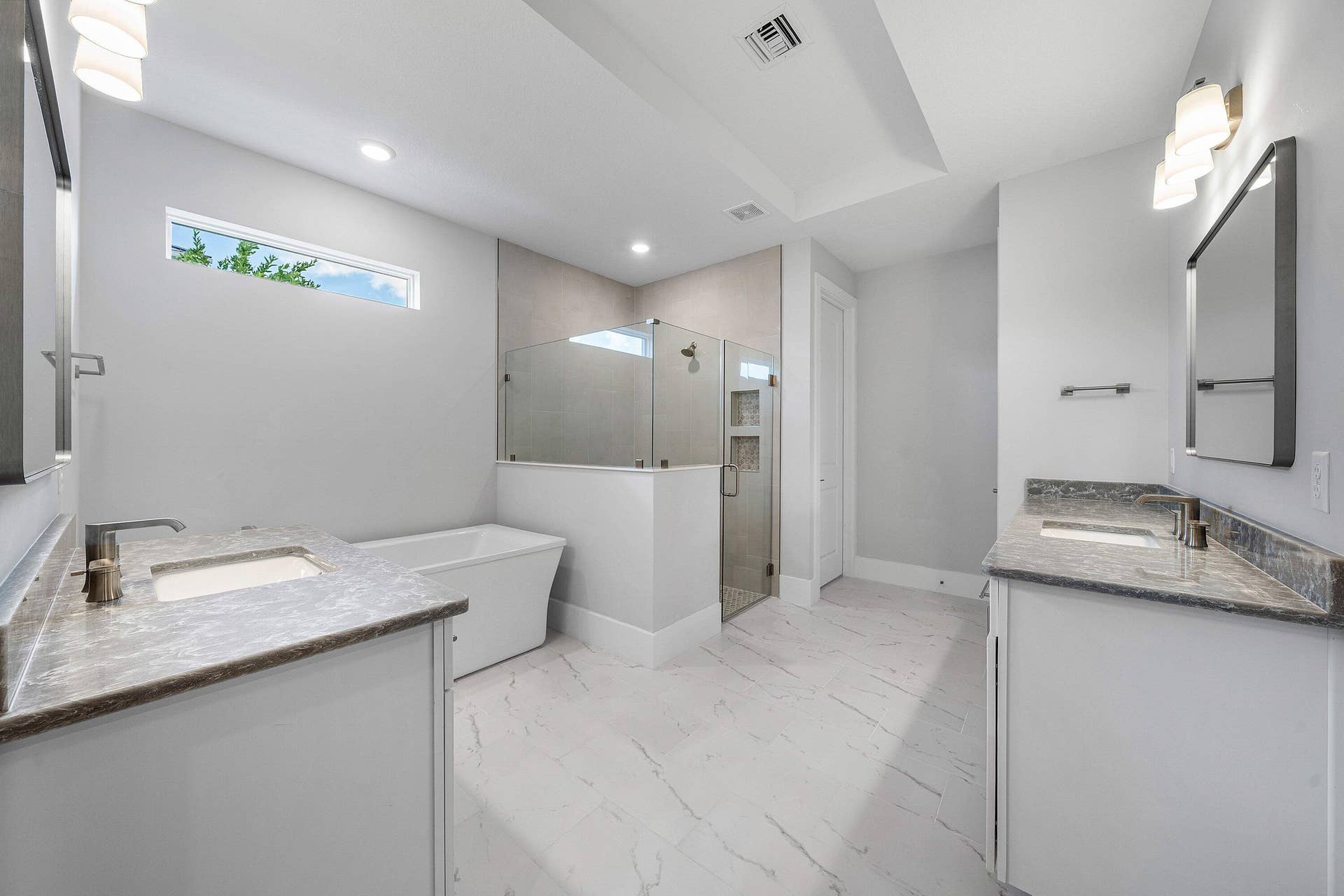 20020 SE Bridgewater Drive, Jupiter, FL 33458 025-20020SoutheastBridgewaterDrive-Jupit