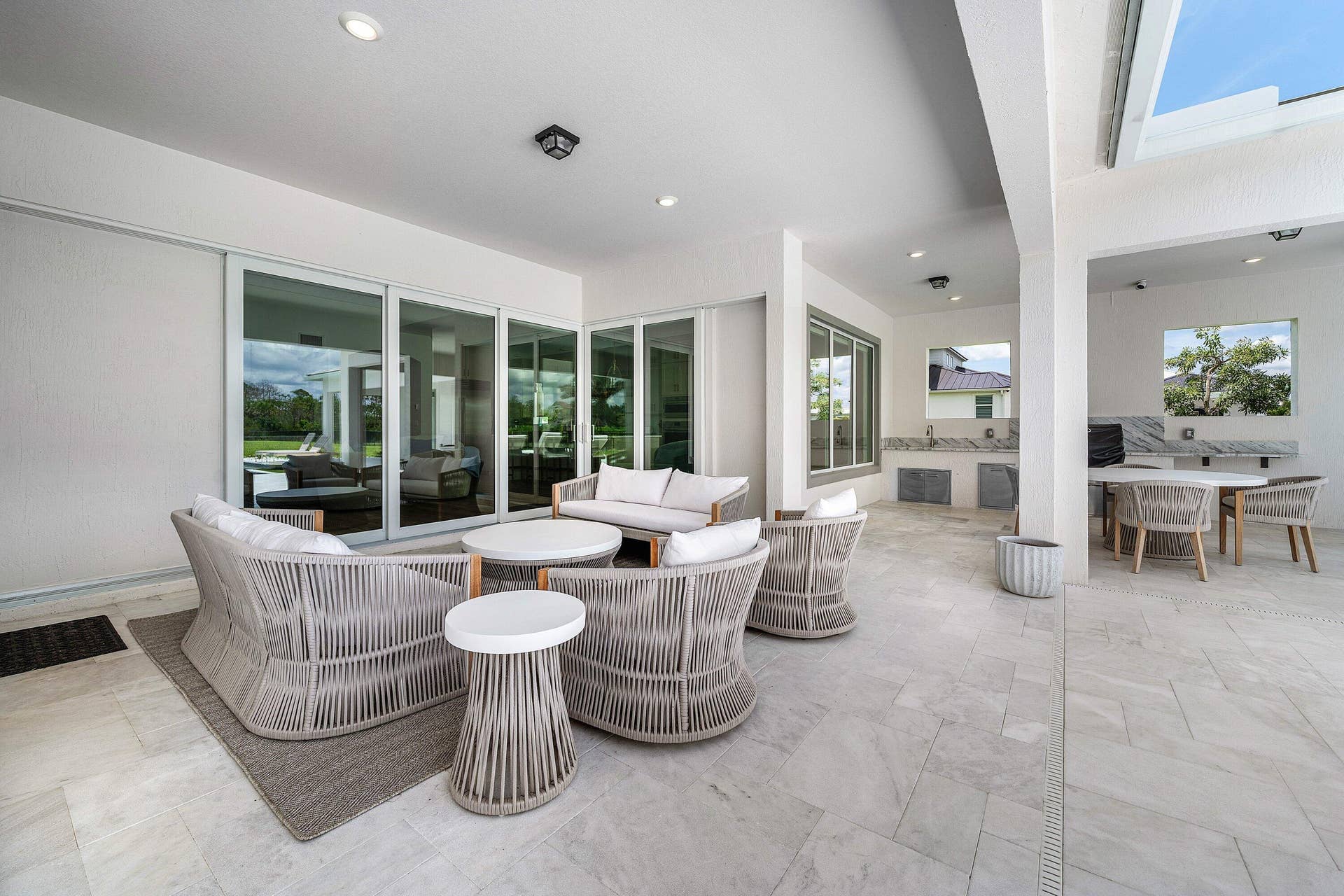 20020 SE Bridgewater Drive, Jupiter, FL 33458 056-20020SoutheastBridgewaterDrive-Jupit