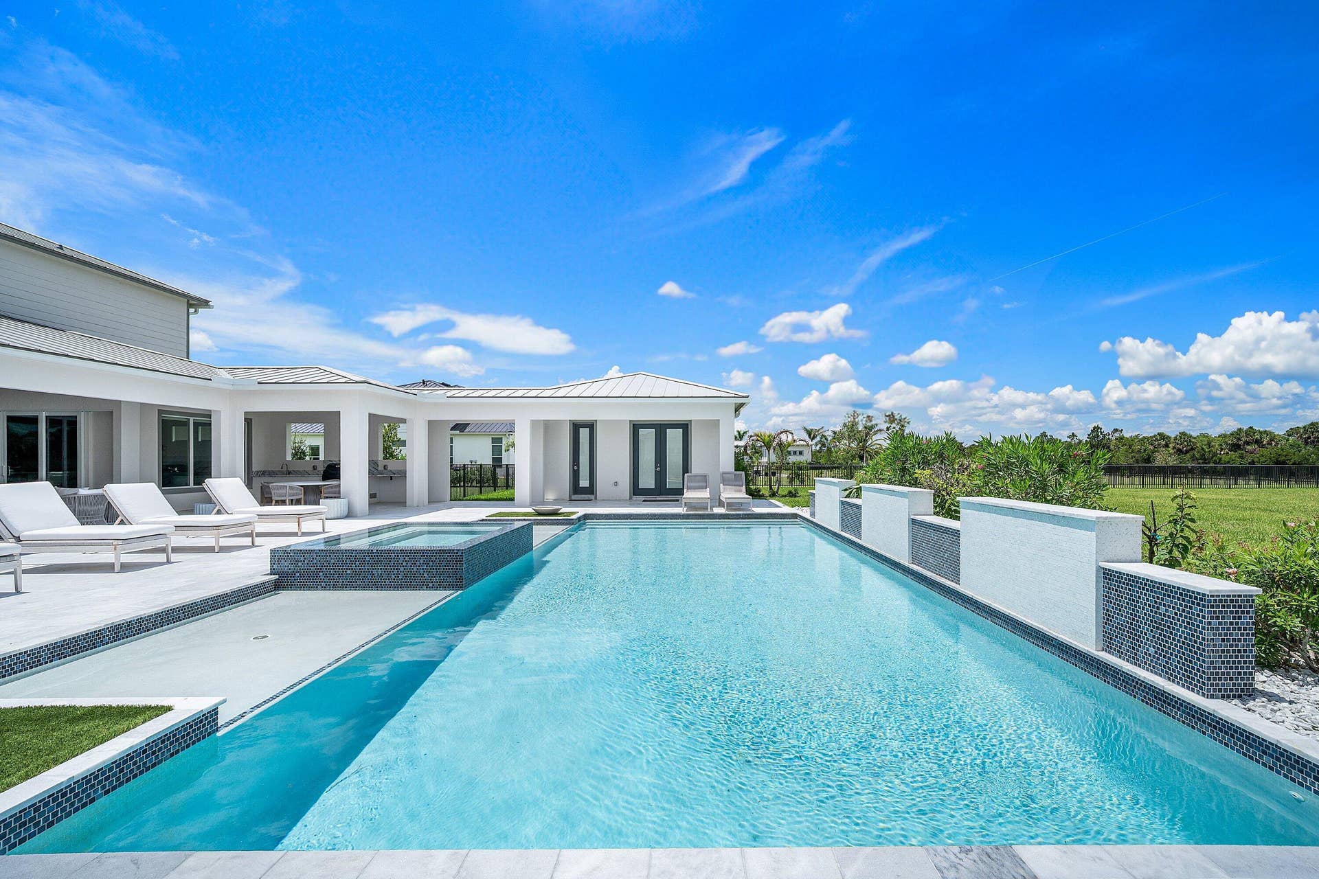 20020 SE Bridgewater Drive, Jupiter, FL 33458 061-20020SoutheastBridgewaterDrive-Jupit