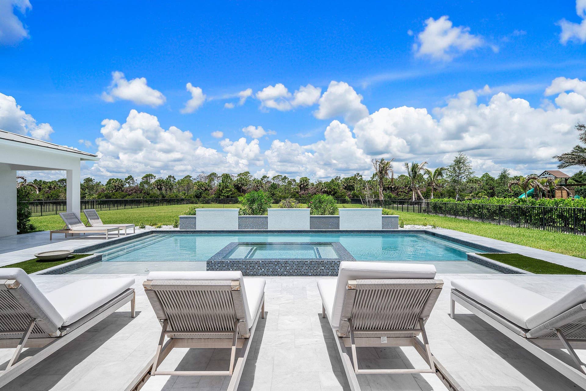 20020 SE Bridgewater Drive, Jupiter, FL 33458 059-20020SoutheastBridgewaterDrive-Jupit