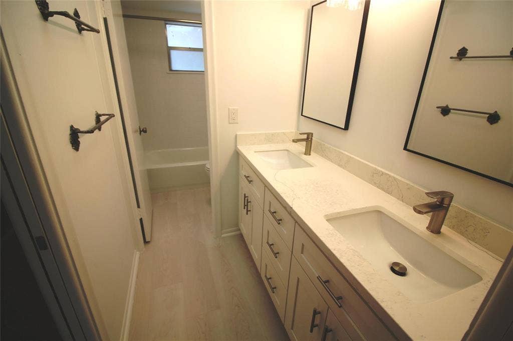1967 S Ocean Boulevard, #211-c, Lauderdale By The Sea, FL 33062 Bathroom