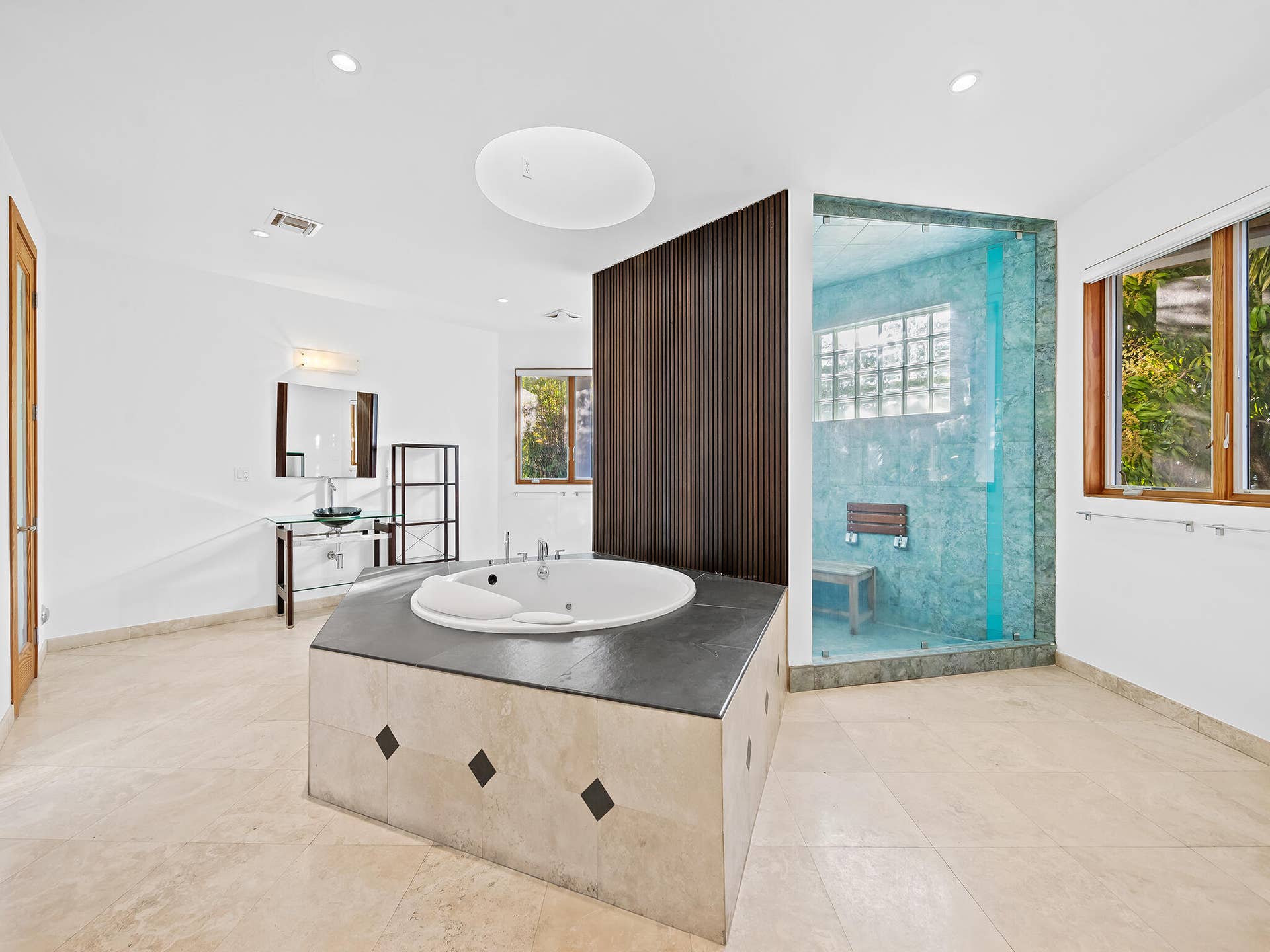 450 Victoria Terrace, Fort Lauderdale, FL 33301 DSC_0597
