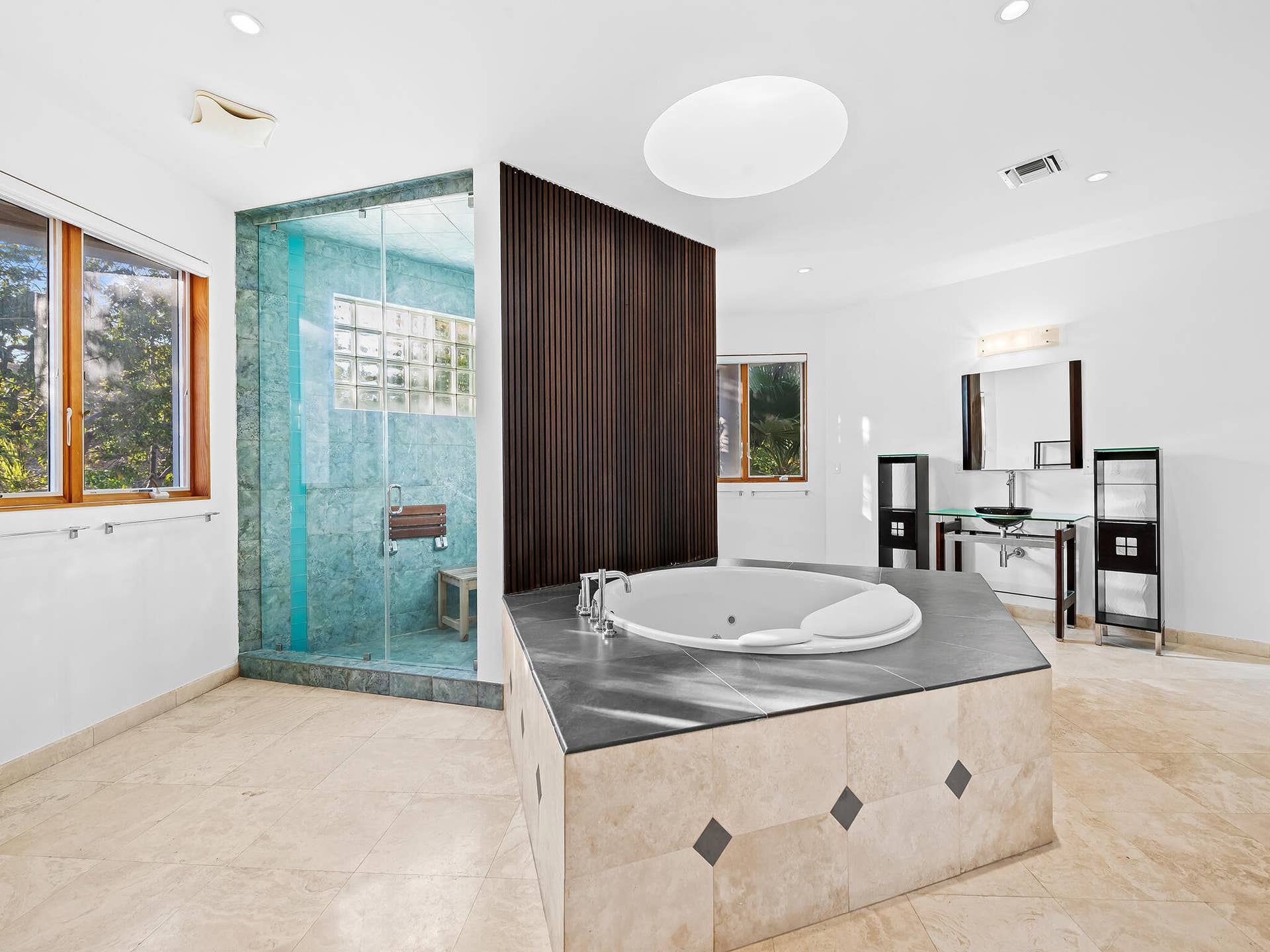 450 Victoria Terrace, Fort Lauderdale, FL 33301 DSC_0600