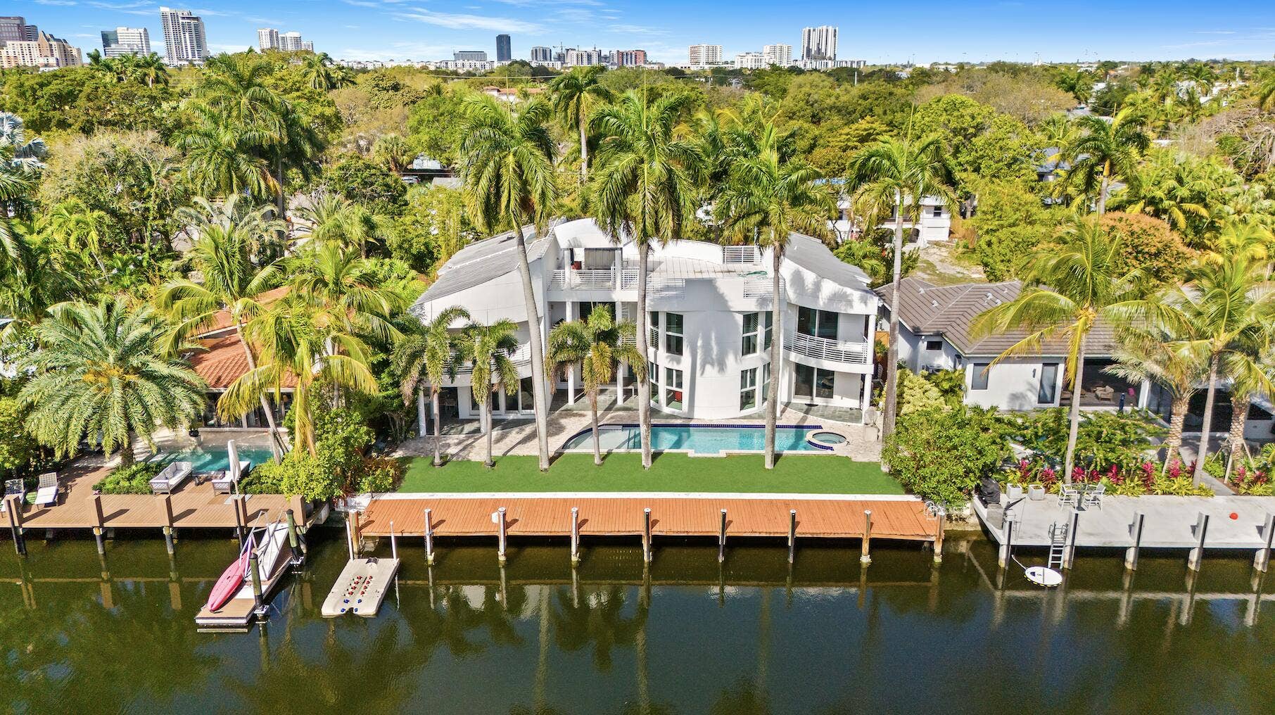 450 Victoria Terrace, Fort Lauderdale, FL 33301 Screenshot 2026-06-29 at 2.12.43PM