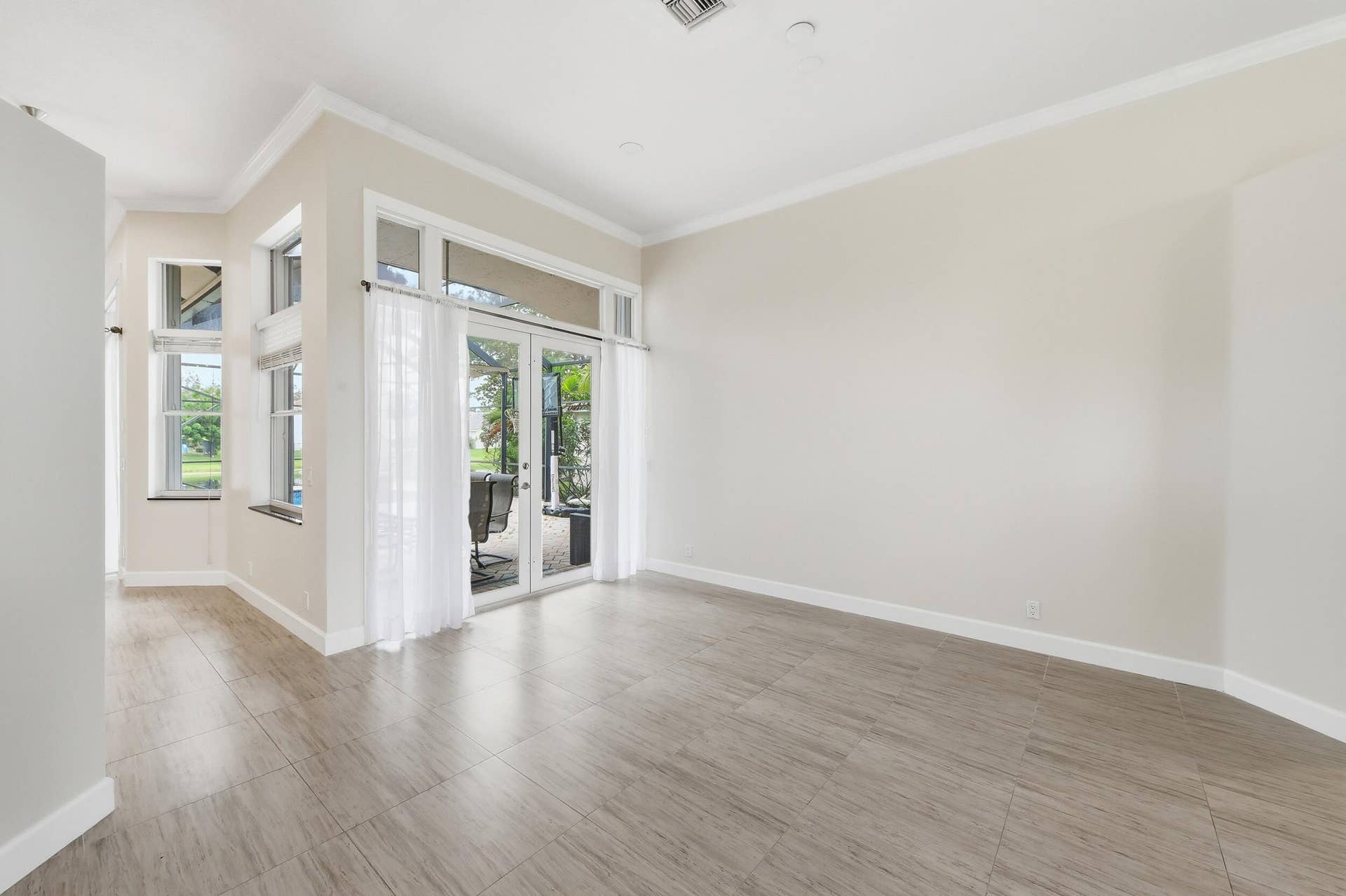 2644 Miller Court, Weston, FL 33332 14_015__dsc5178