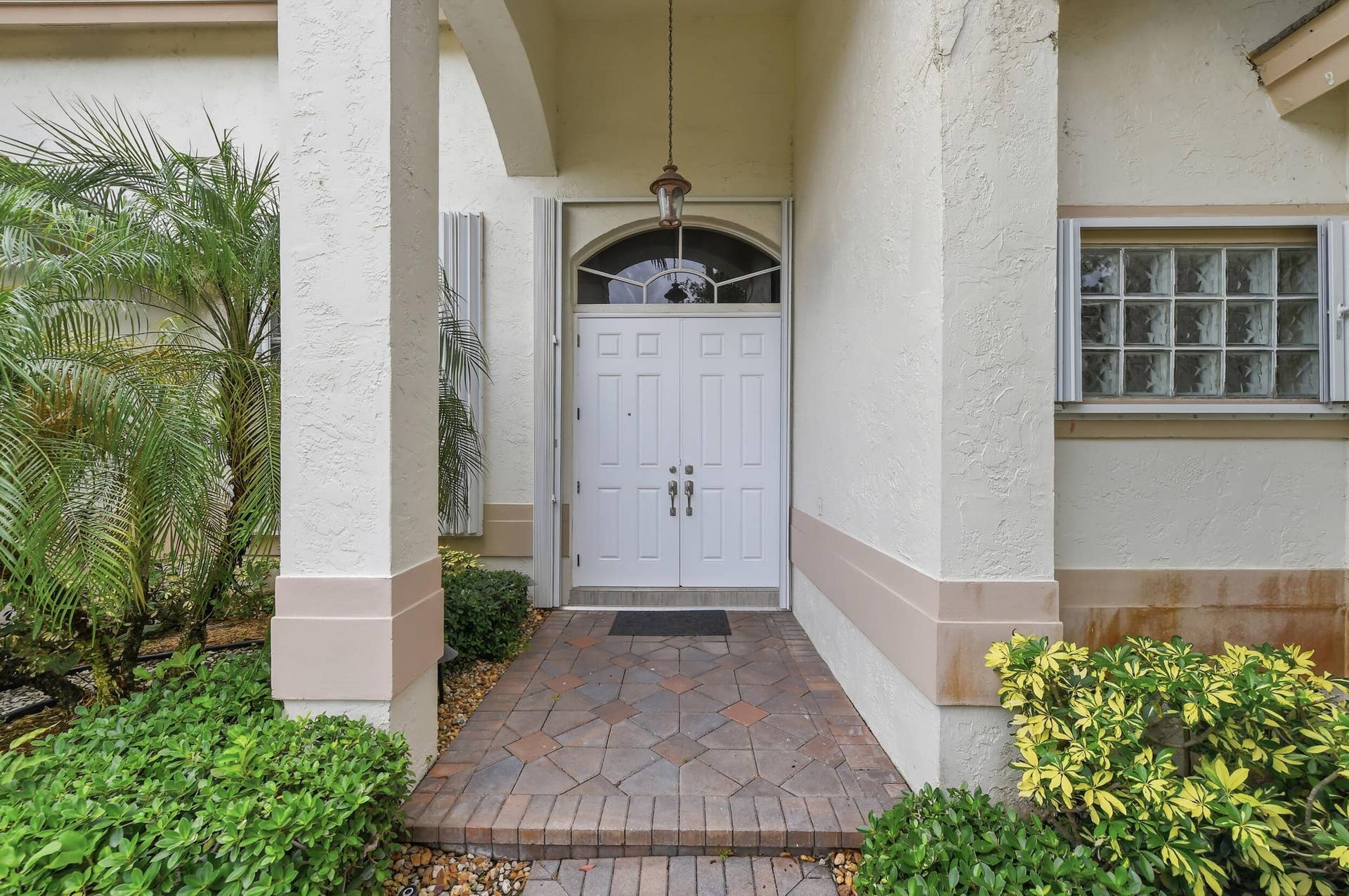 2644 Miller Court, Weston, FL 33332 Front door