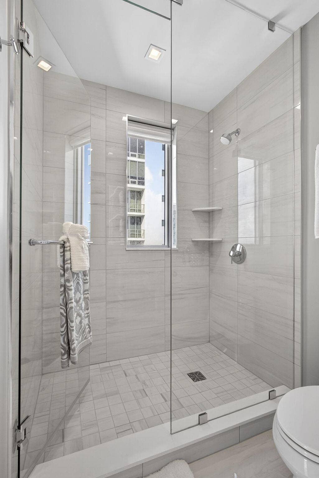 3 Water Club Way, #1801, North Palm Beach, FL 33408 BATH 3
