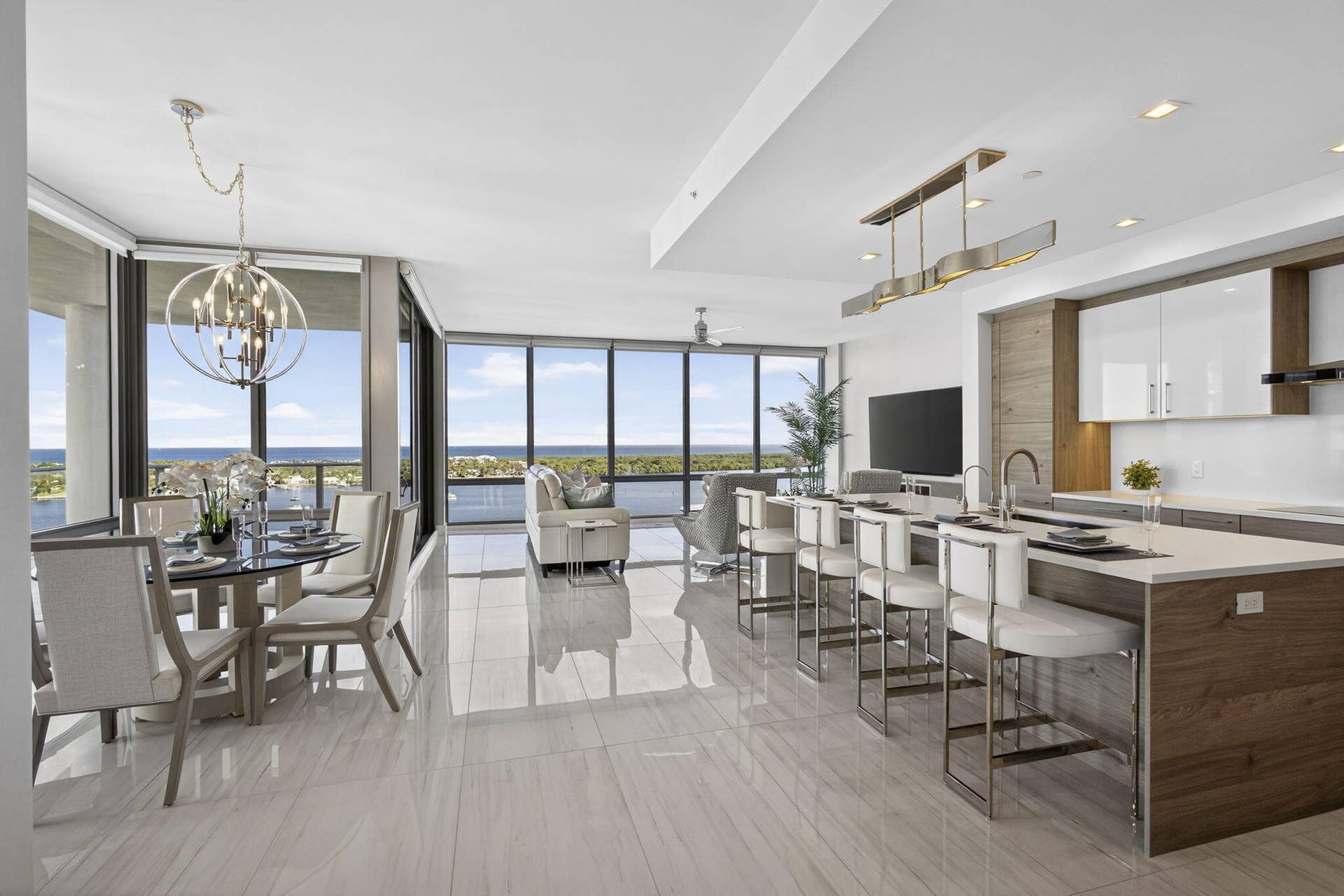 3 Water Club Way, #1801, North Palm Beach, FL 33408 LIVING KITCHEN DINING