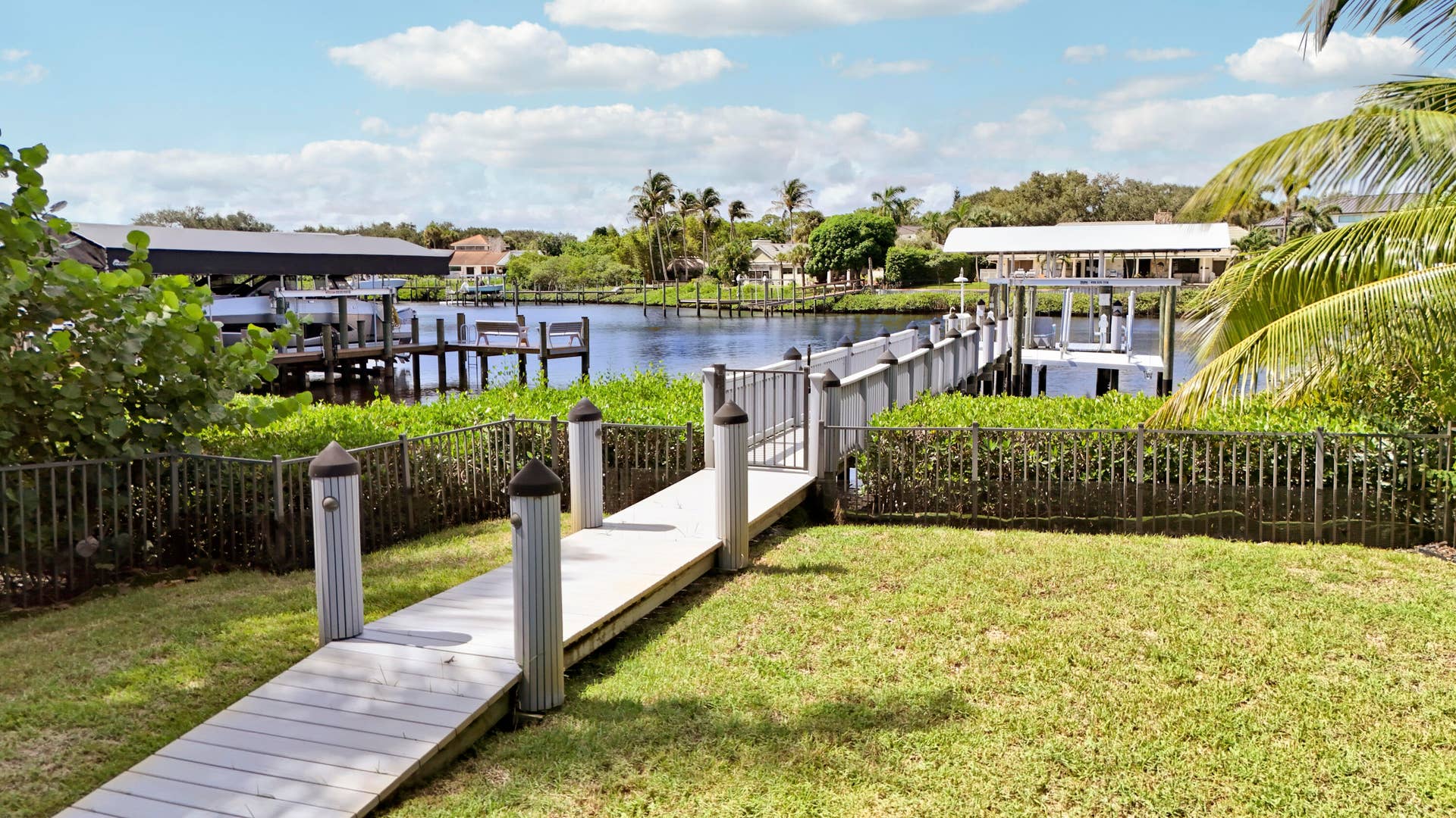 18411 SE Lakeside Drive, Jupiter, FL 33469 Aerials-33
