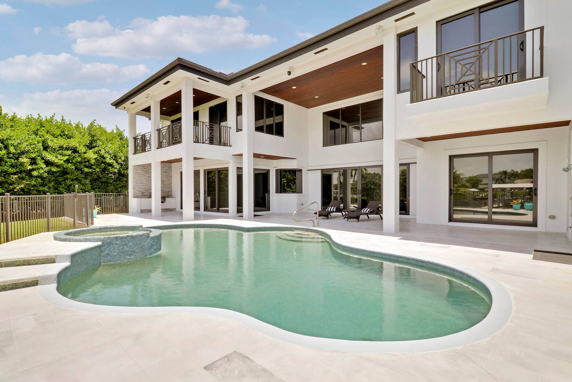 18411 SE Lakeside Drive, Jupiter, FL 33469 Pool