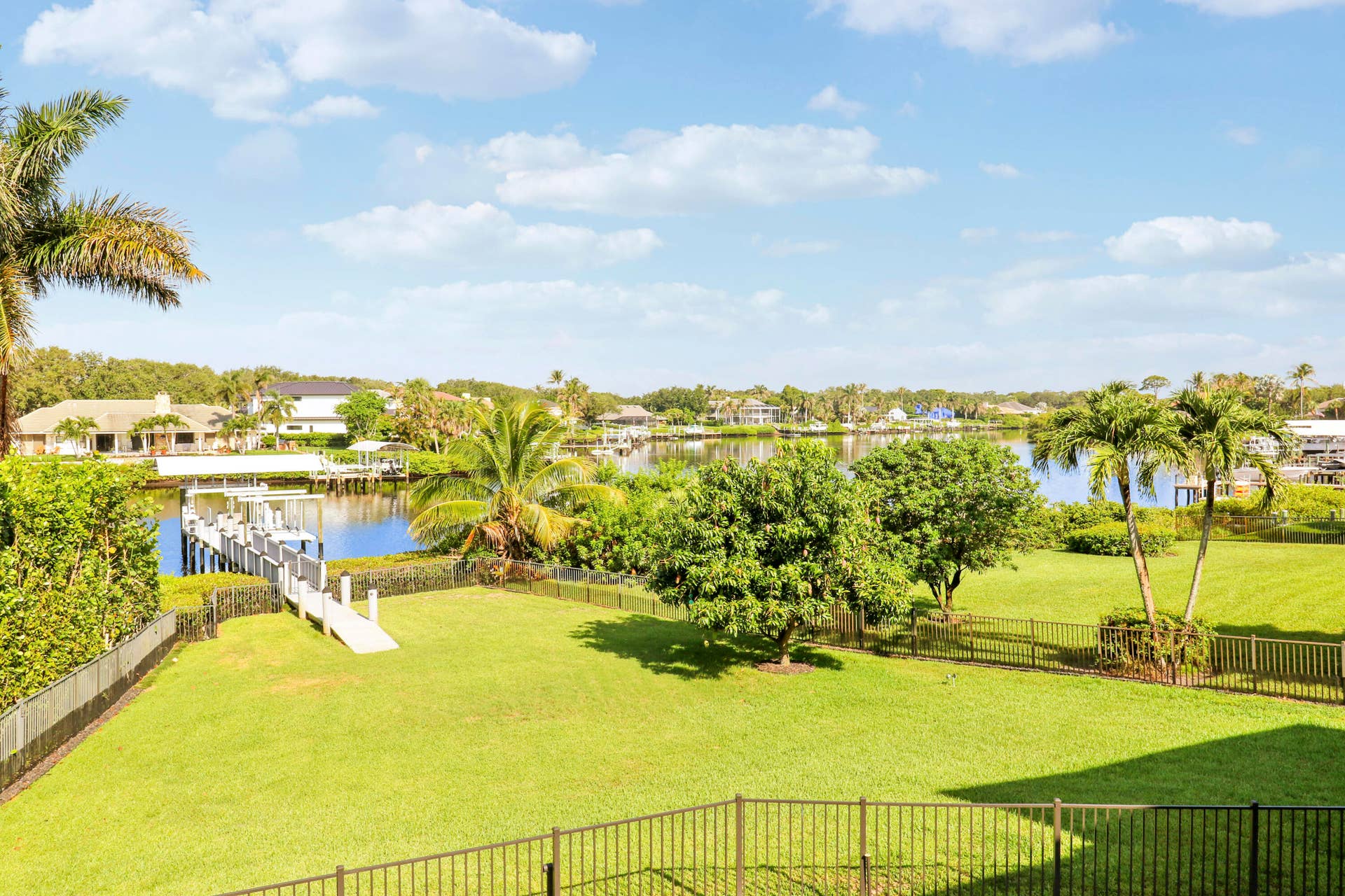 18411 SE Lakeside Drive, Jupiter, FL 33469 Gorgeous Views of Loxahatchee River