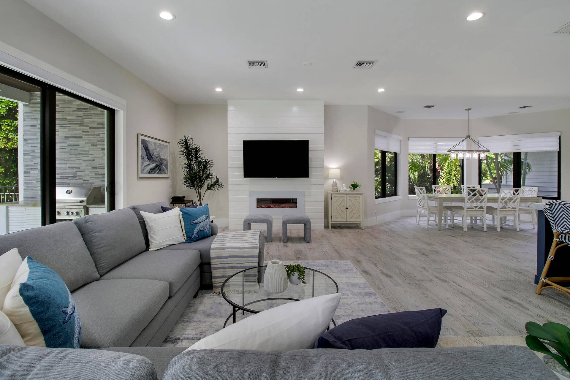 18411 SE Lakeside Drive, Jupiter, FL 33469 Family Room to Eat in Kitchen