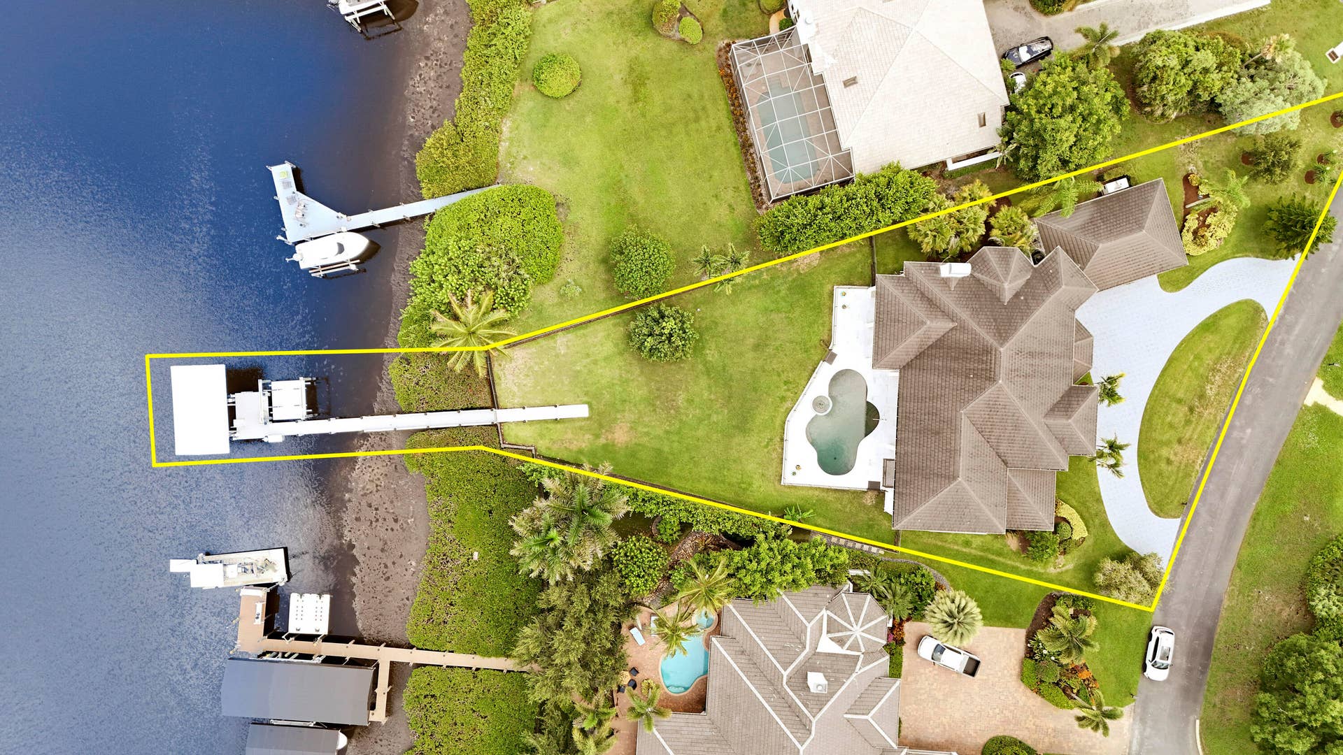 18411 SE Lakeside Drive, Jupiter, FL 33469 Exterior