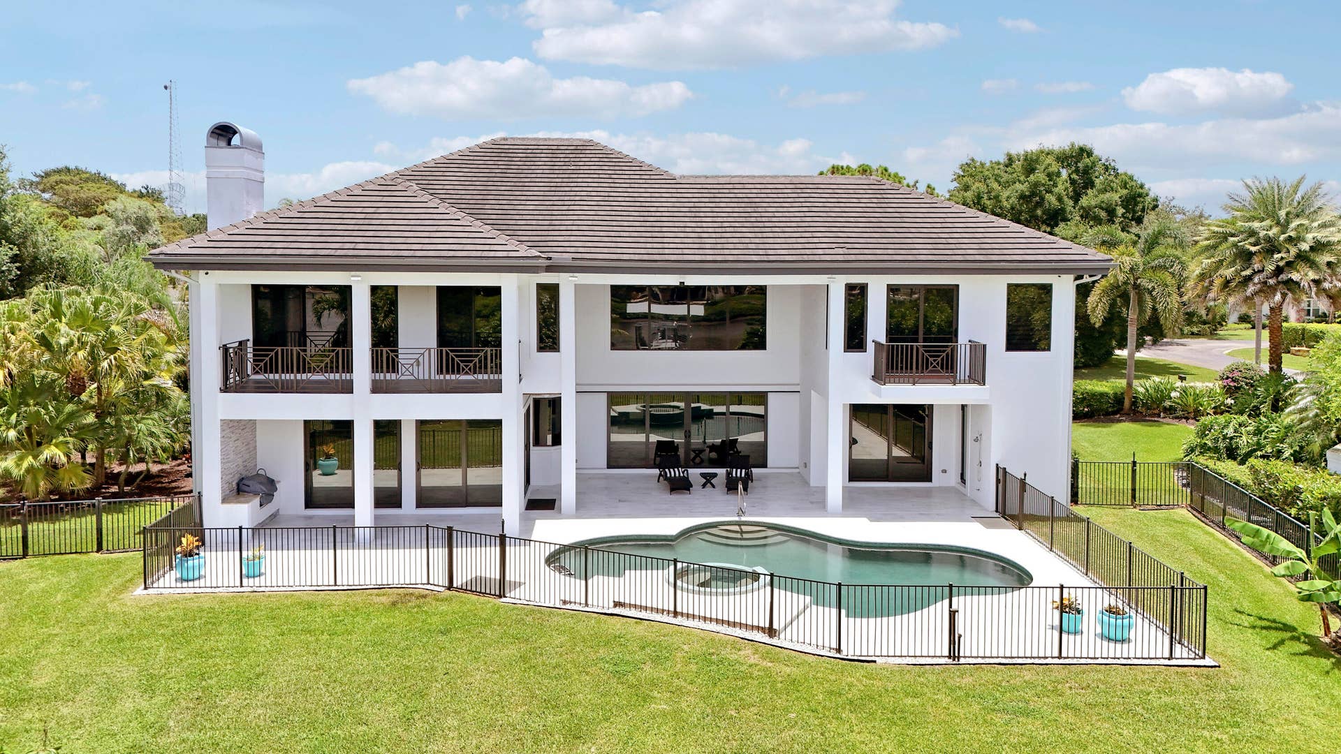 18411 SE Lakeside Drive, Jupiter, FL 33469 Exterior