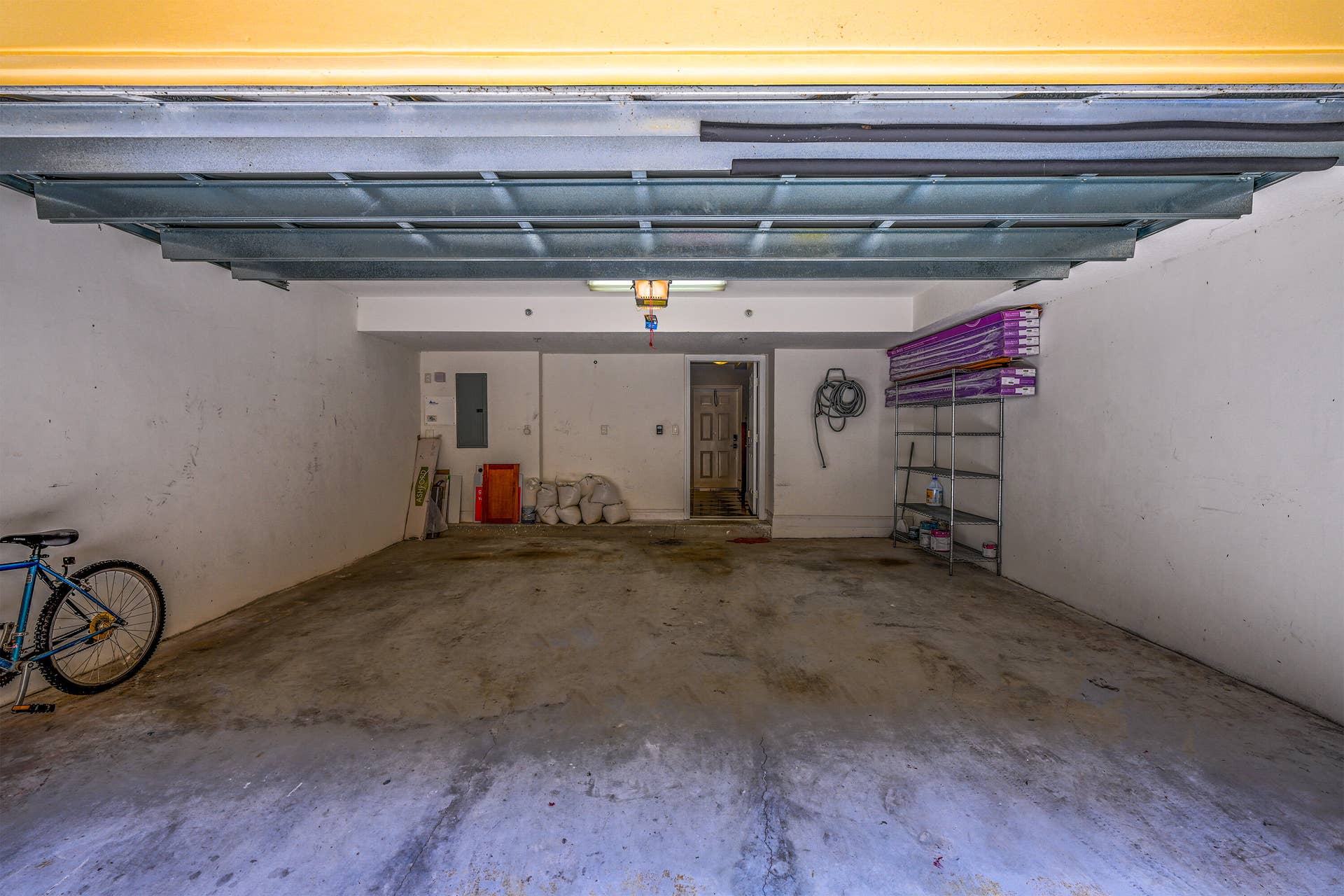 542 NE 7th Avenue, #Unit 2, Fort Lauderdale, FL 33301 2 car garage