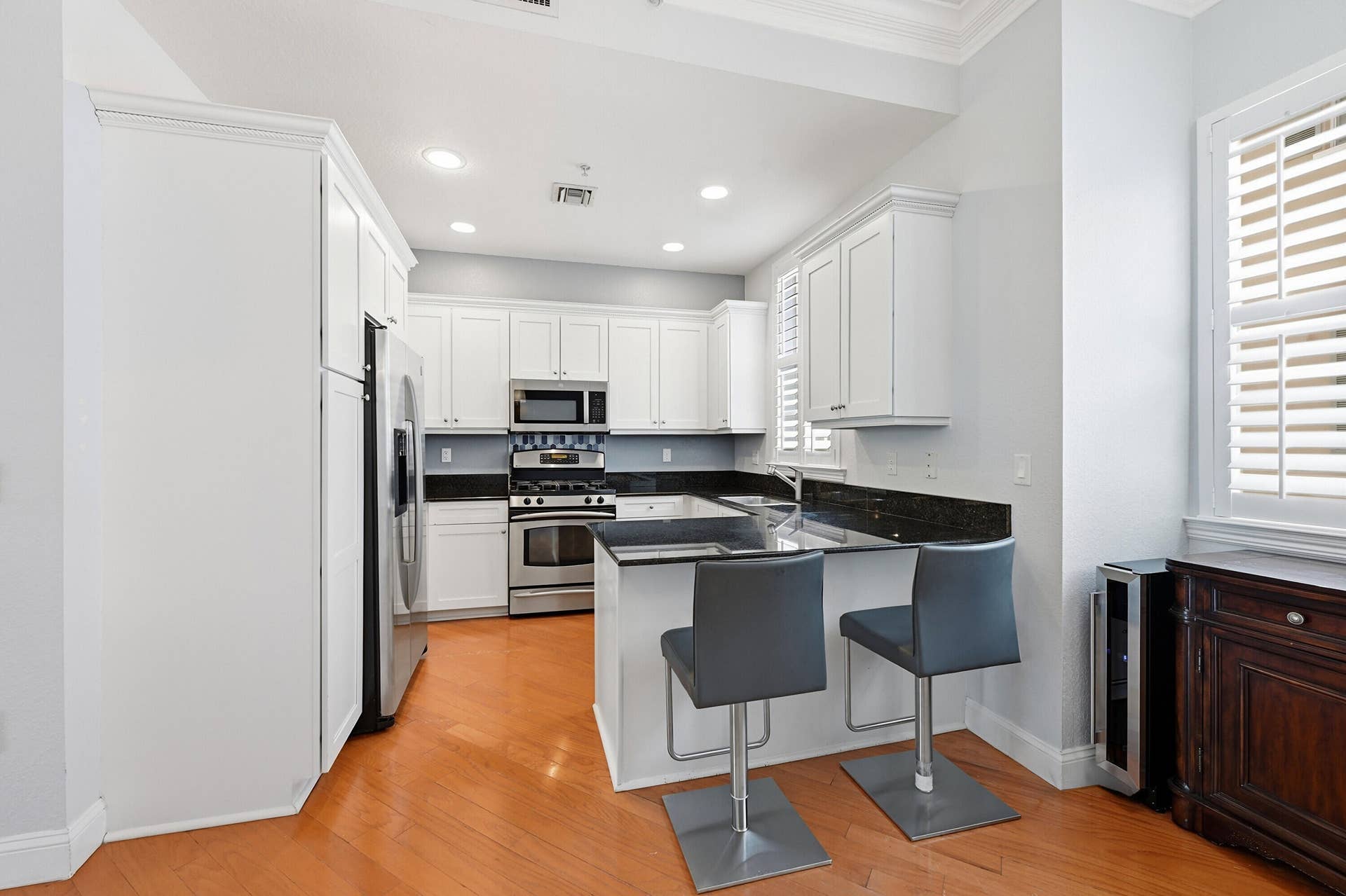 542 NE 7th Avenue, #Unit 2, Fort Lauderdale, FL 33301 11_009_dsc_0383