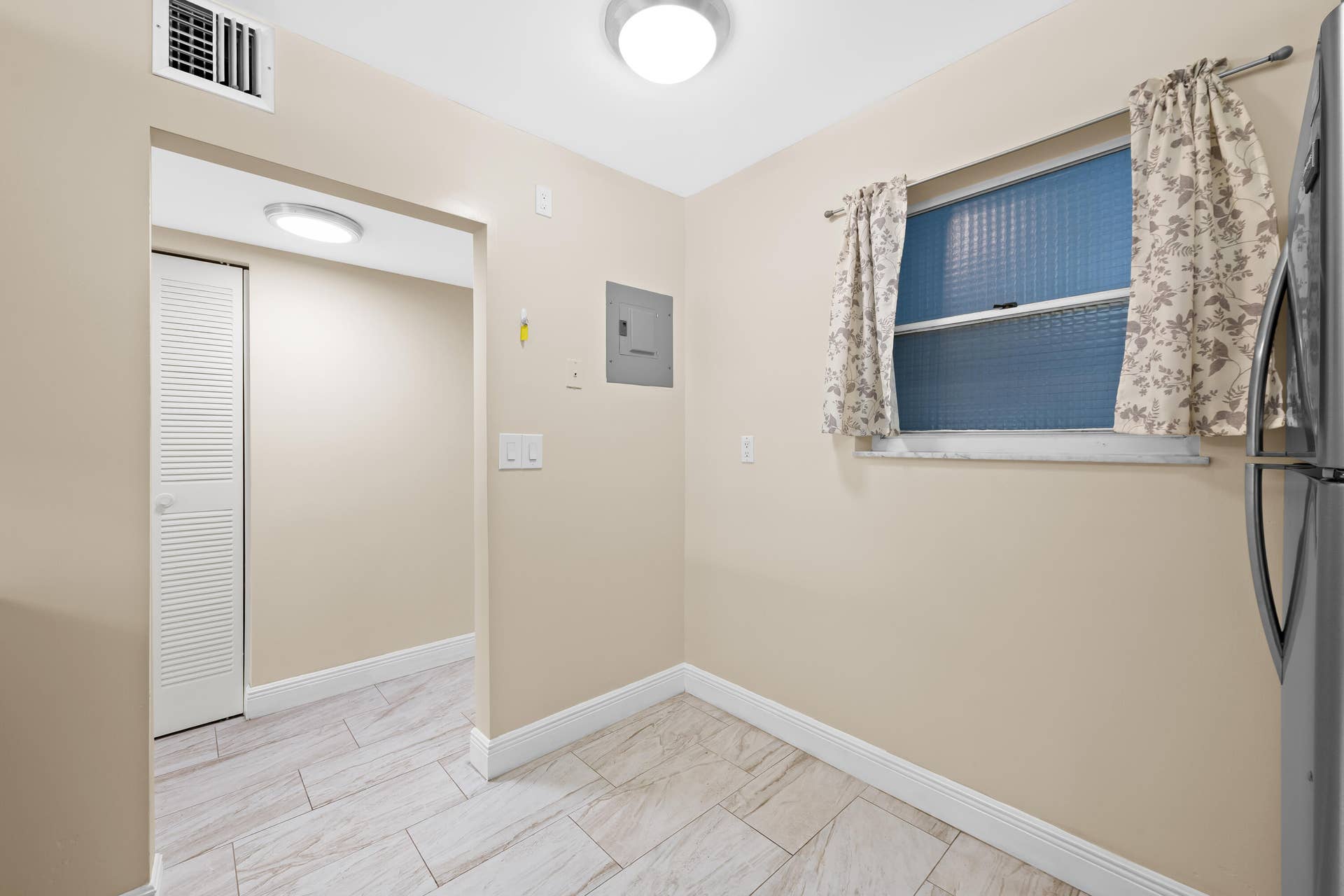483 N Pine Island Road, #C304, Plantation, FL 33324 DSC_9225