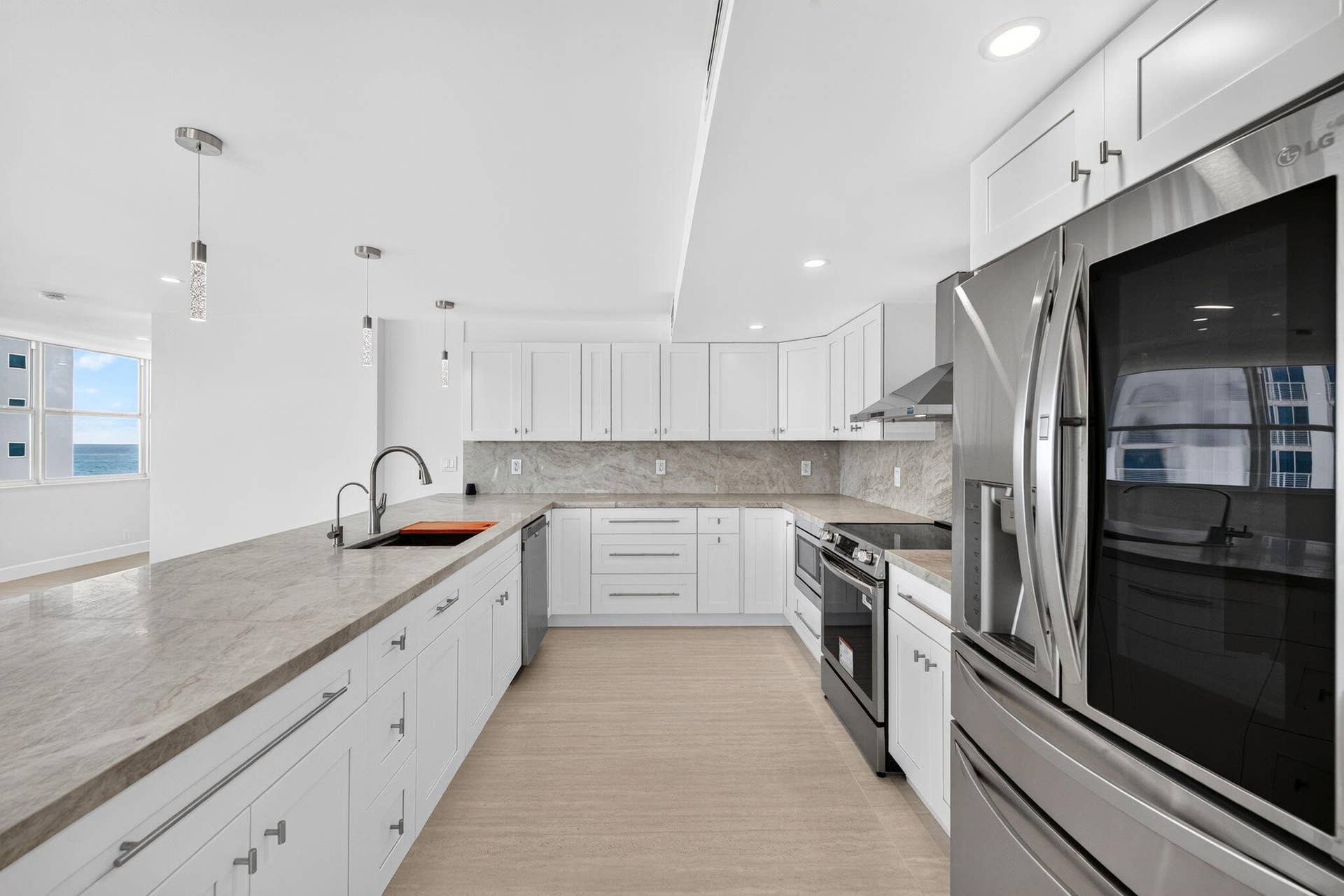 Gourmet kitchen