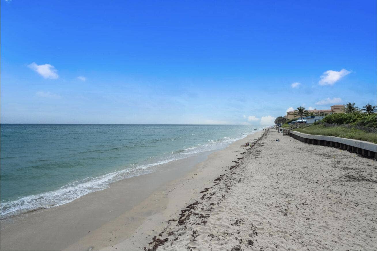 4501 S Ocean Boulevard, #D4, South Palm Beach, FL 33480 Beach