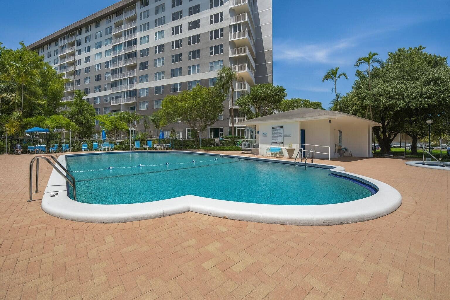 3850 Washington Street, #215, Hollywood, FL 33021 3850 Washington pool