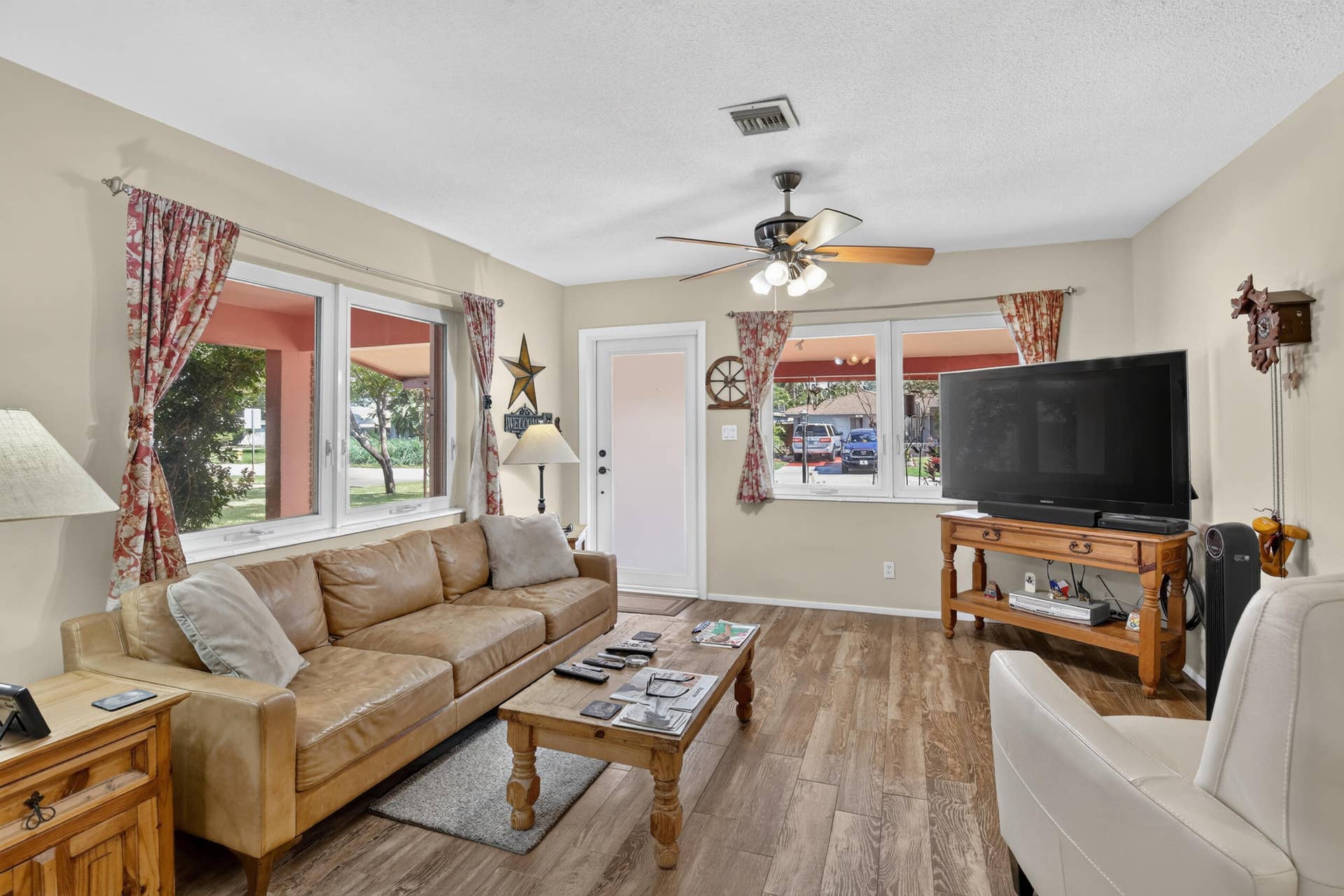220 NW 48th Street, Oakland Park, FL 33309 10-print-_A7A9471