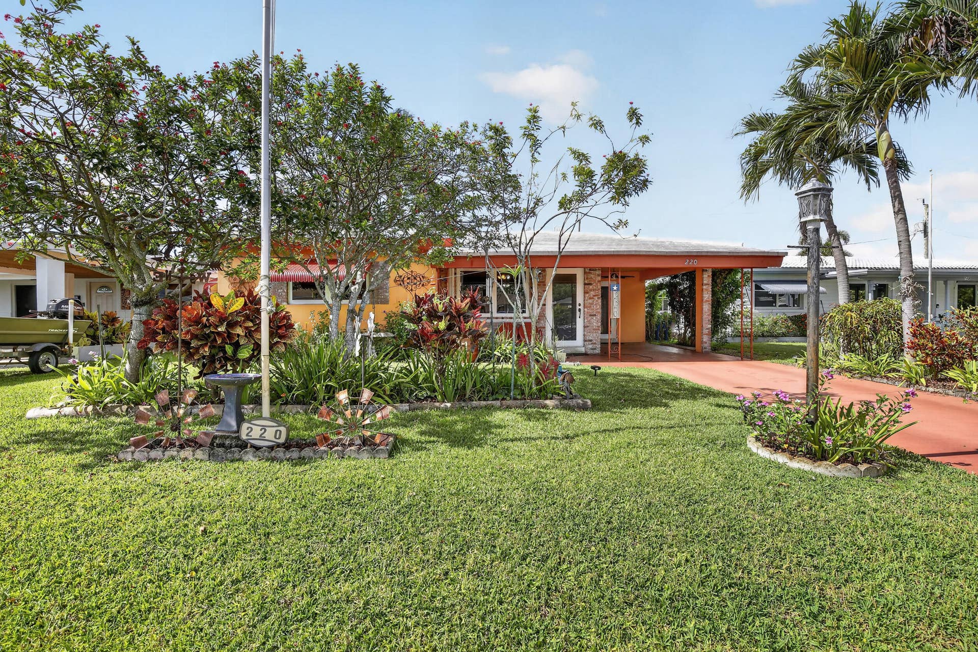 220 NW 48th Street, Oakland Park, FL 33309 2-print-_A7A9446